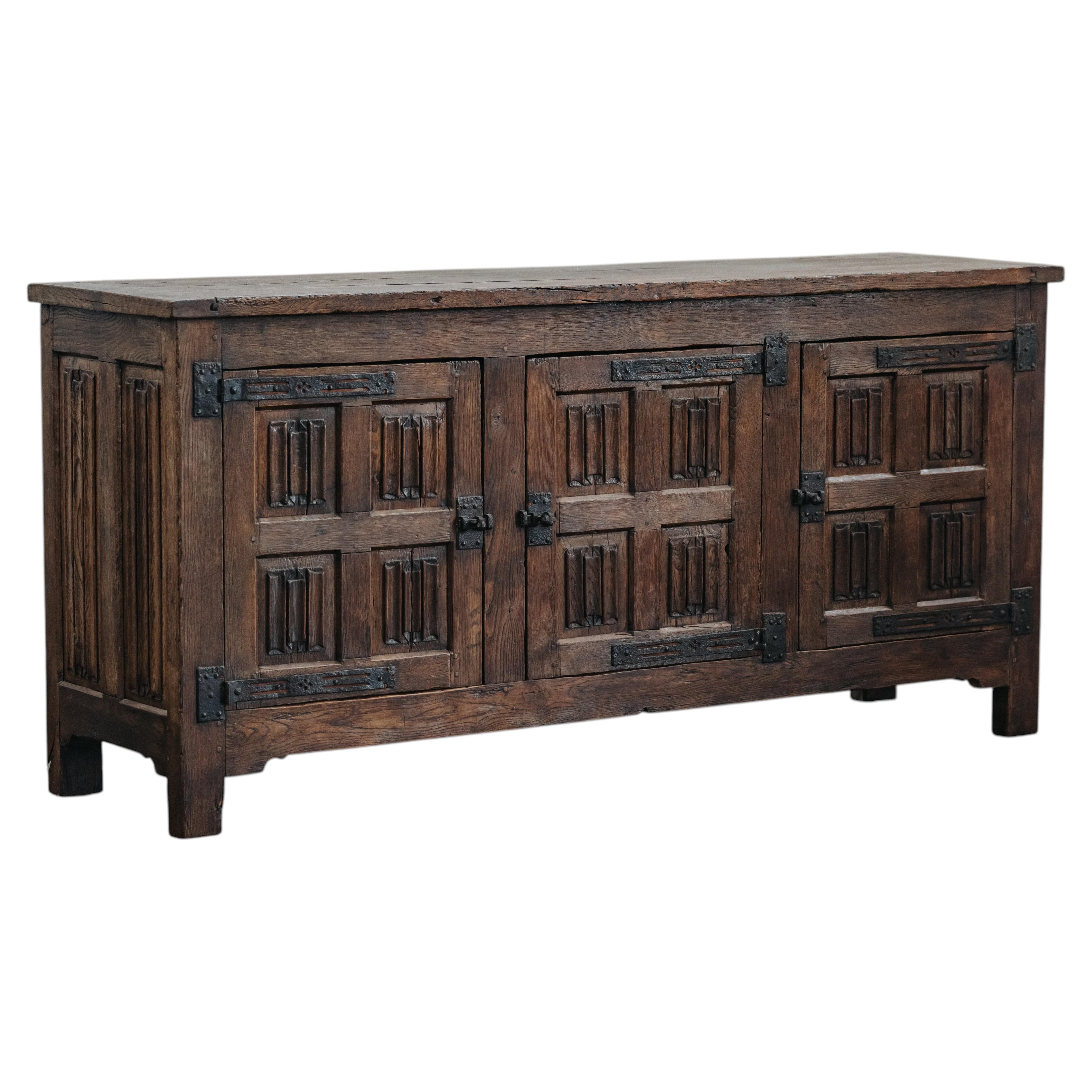 Frühes Sideboard aus Eiche von Fence, um 1880 im Angebot