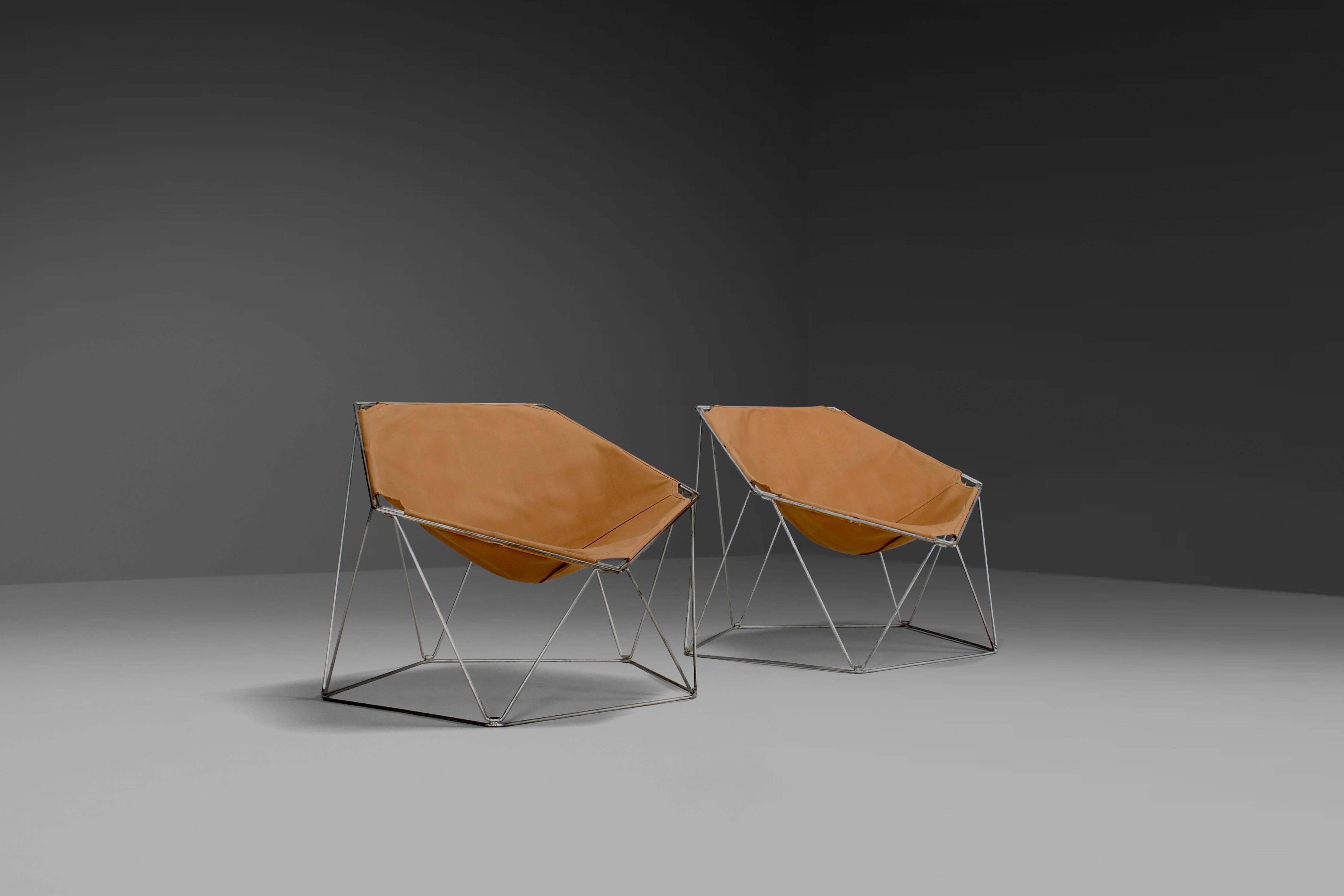 Set of early Penta chairs in very good condition.

Designed by Jean-Paul Barray & Kim Moltzer. 

Manufactured by Bofinger in the 1960s.

The chairs have a five-corner shaped zinc colored metal wire frame which can be folded for easy storage or