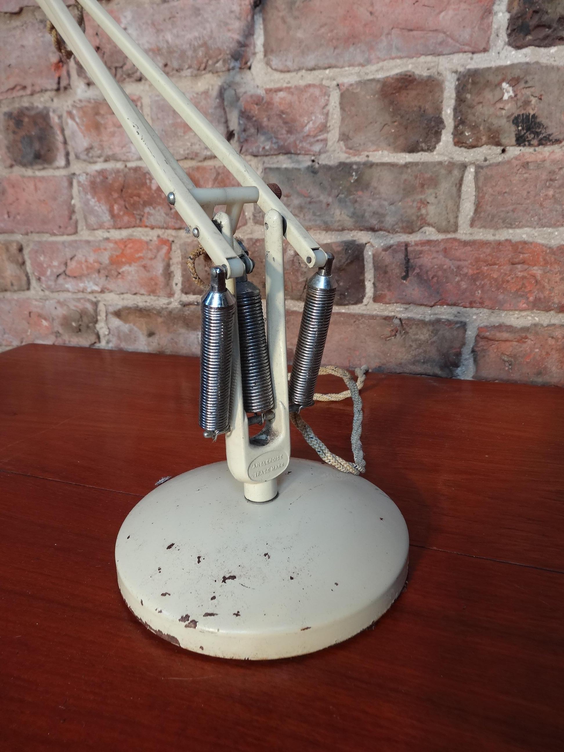 Mid-Century Modern Lampe Anglepoise blanche cassée conçue par George Carwardine pour Herbert Terry en vente