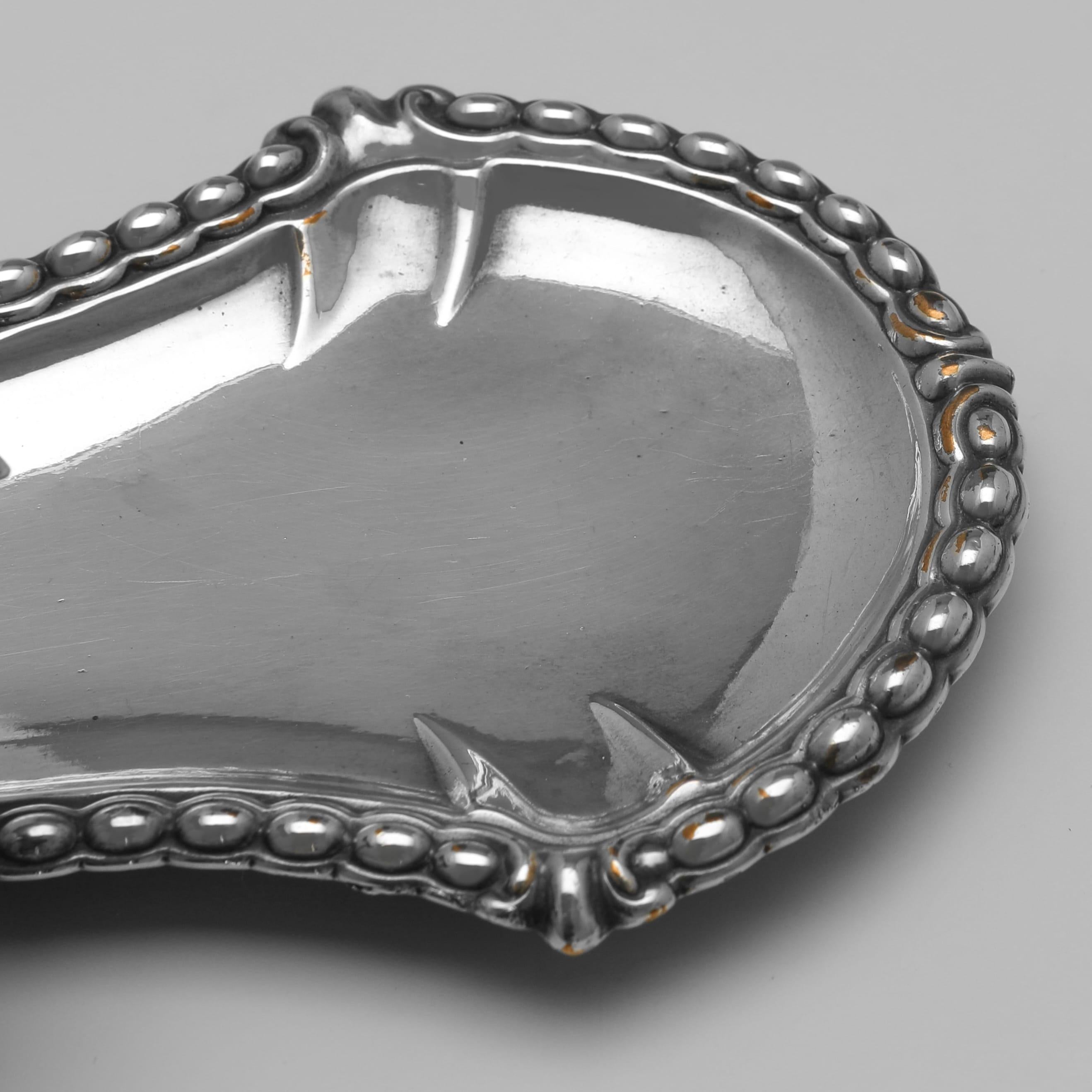 Early Old Sheffield Plate snuffer scissors tray or pen tray made circa 1760 In Good Condition For Sale In London, London