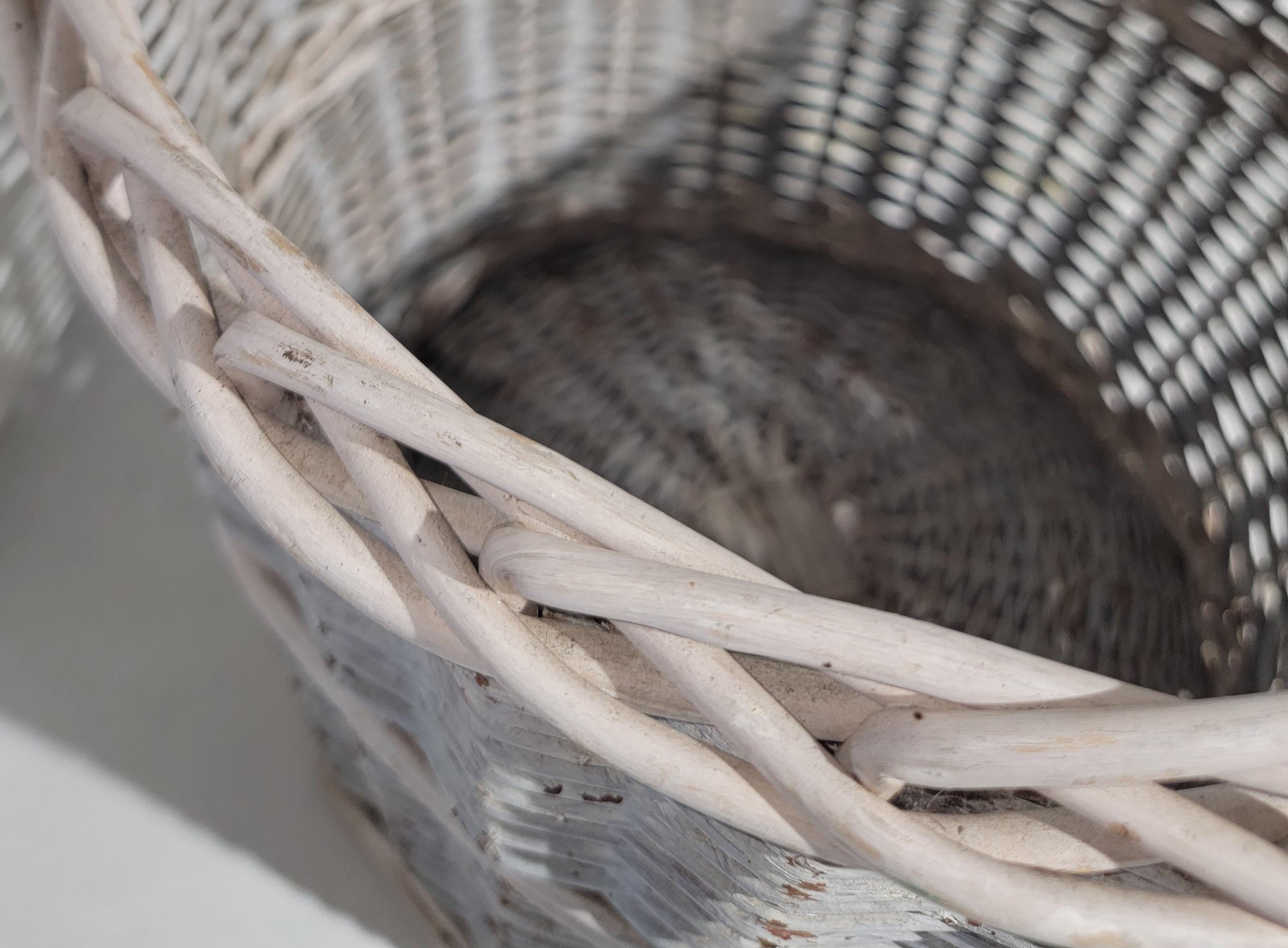 Fantastic original painted powder blue & white painted basket from Pennsylvania.Great as a country waste basket.In very good condition .