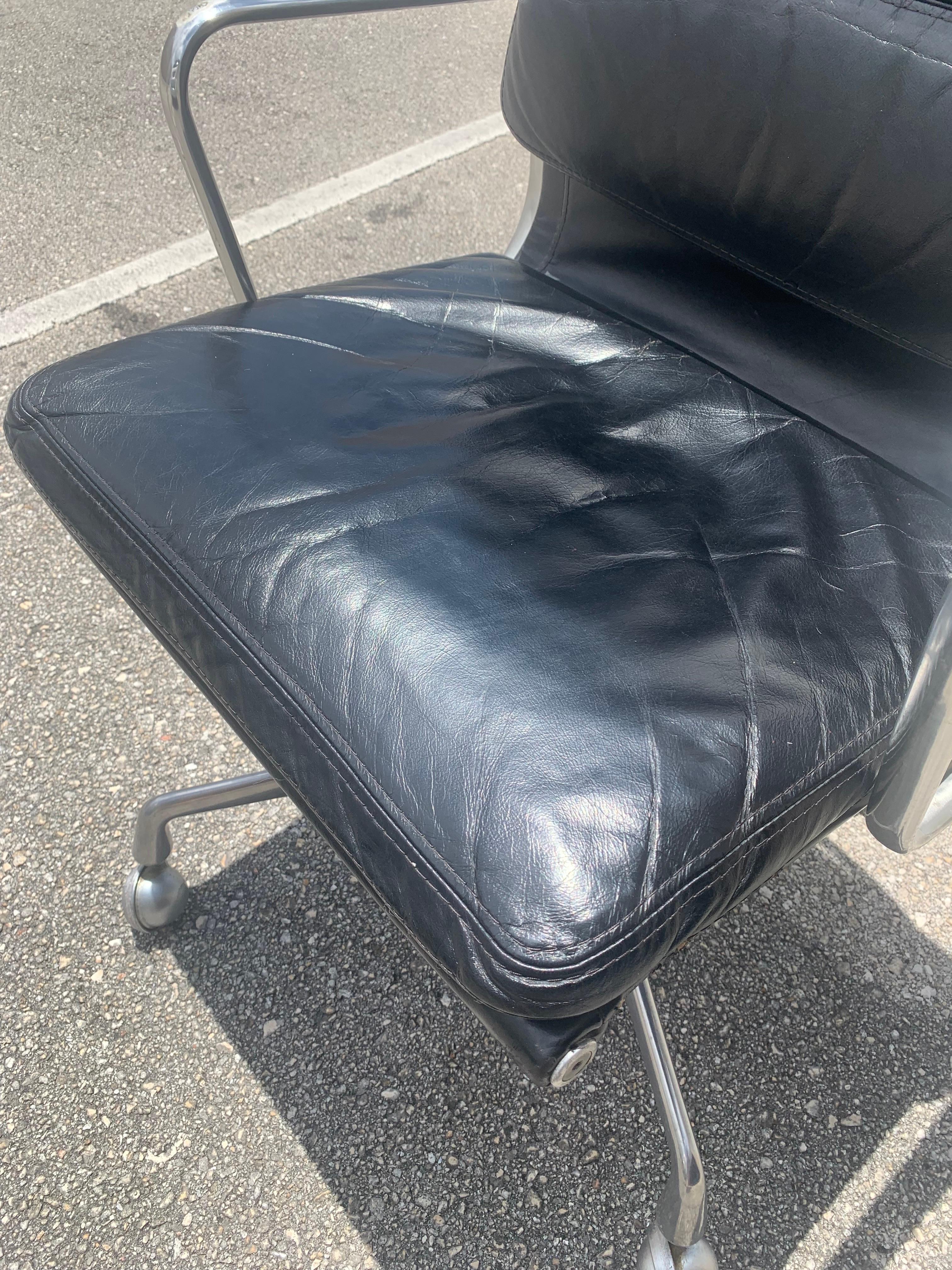 Early Original Eames Soft Pad Executive Chair for Herman Miller in Black 3