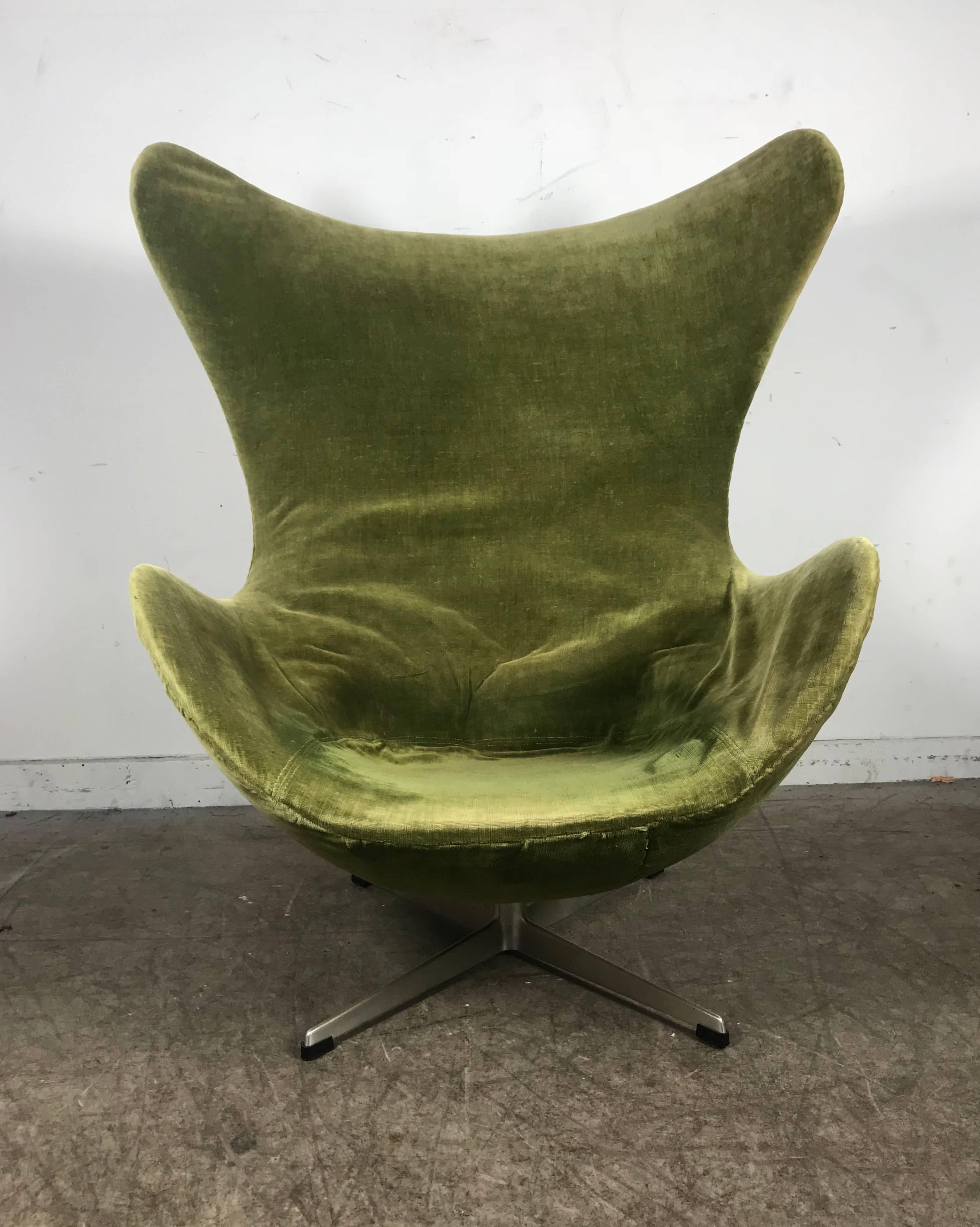 Mid-Century Modern Fauteuil Original Early Egg d'Arne Jacobsen pour Fritz Hansen:: vers 1964