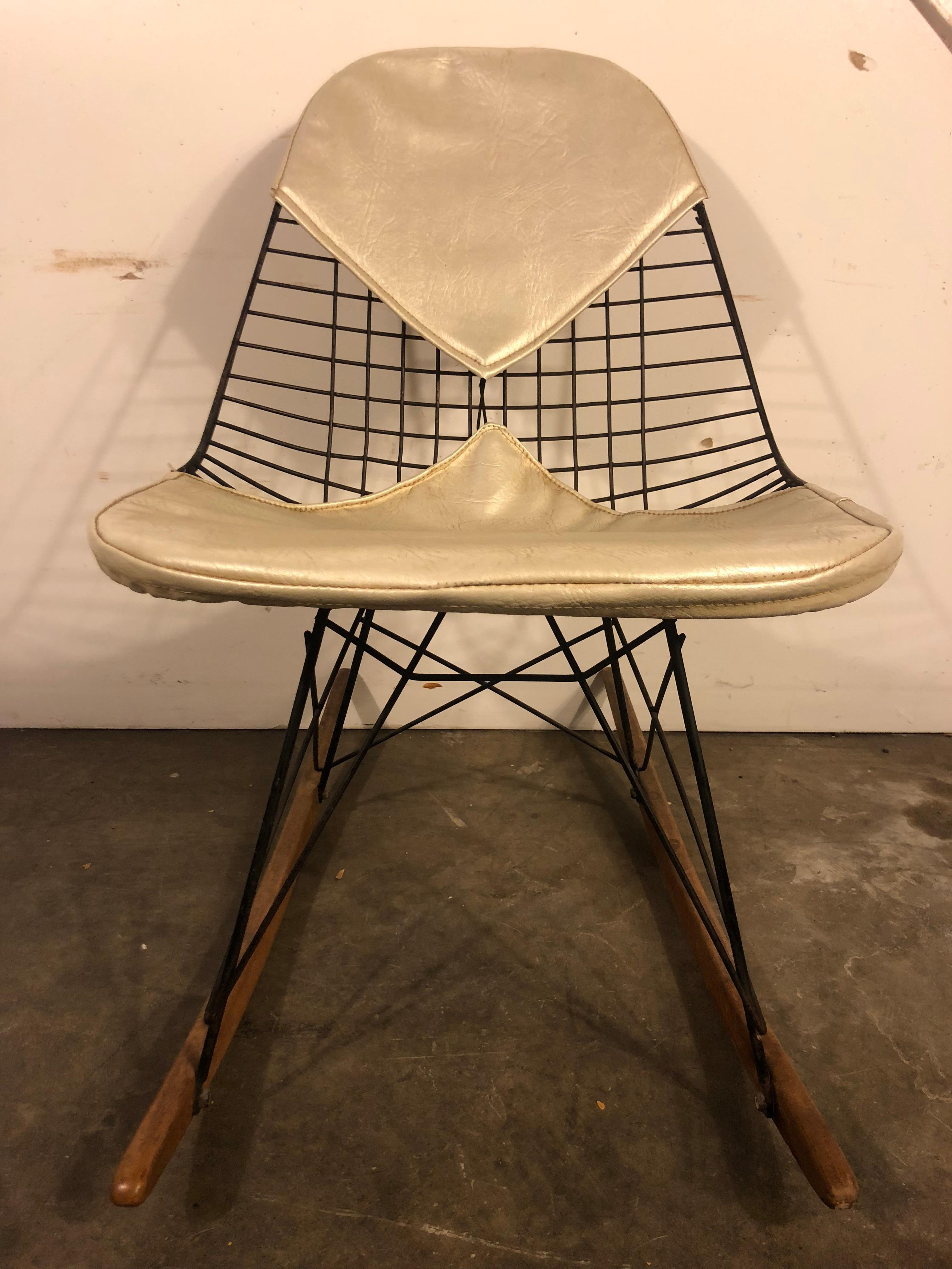 Early Original Herman Miller Eames RKR In Good Condition In Brooklyn, NY