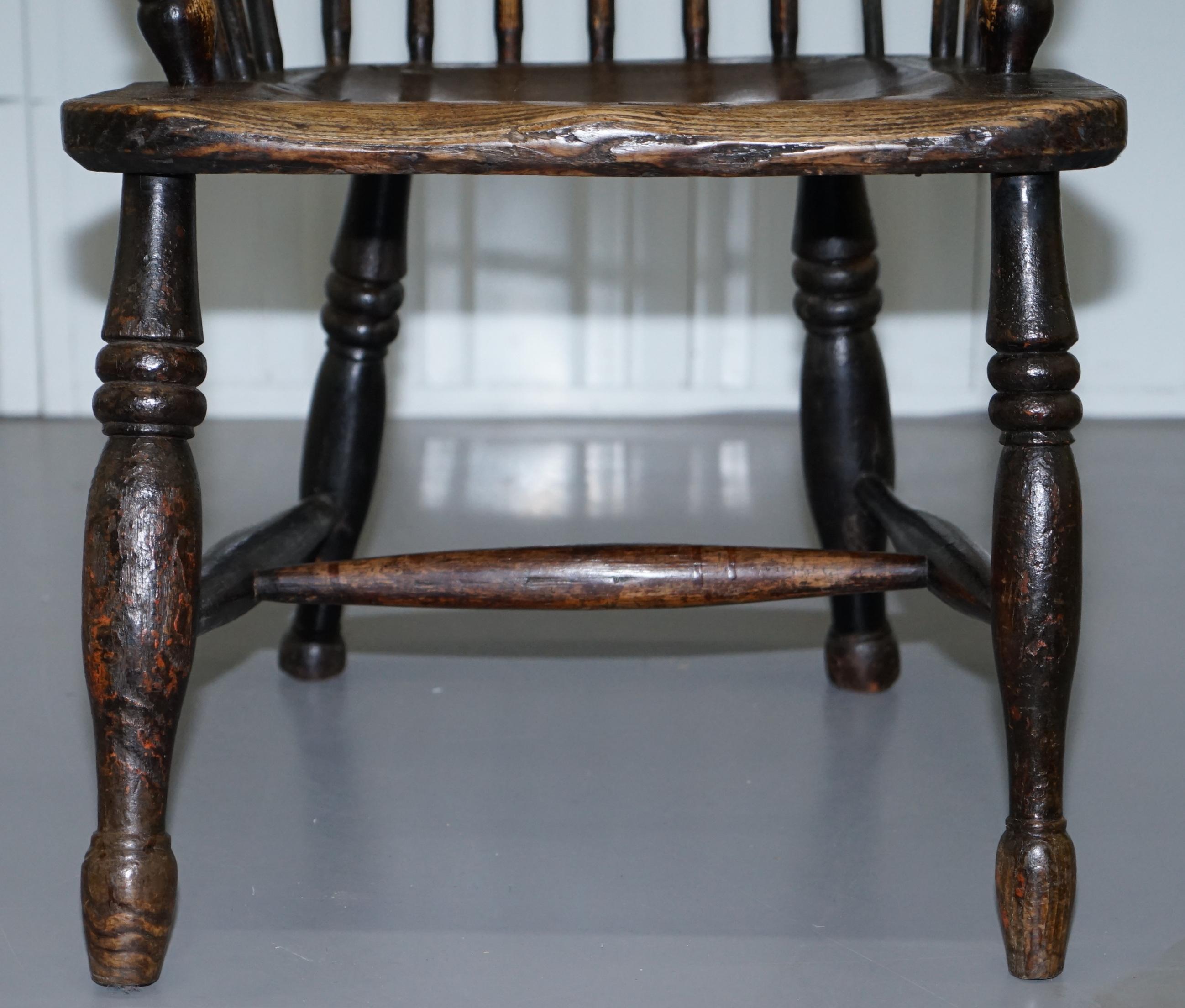 Früher original bemalter West Country Windsor-Sessel mit Reifenrücken, 19. Jahrhundert im Angebot 5