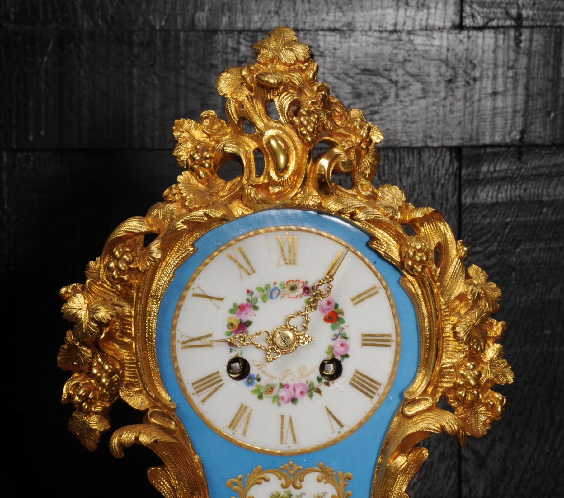 Horloge française ancienne en bronze doré et porcelaine de Raingo Freres 4