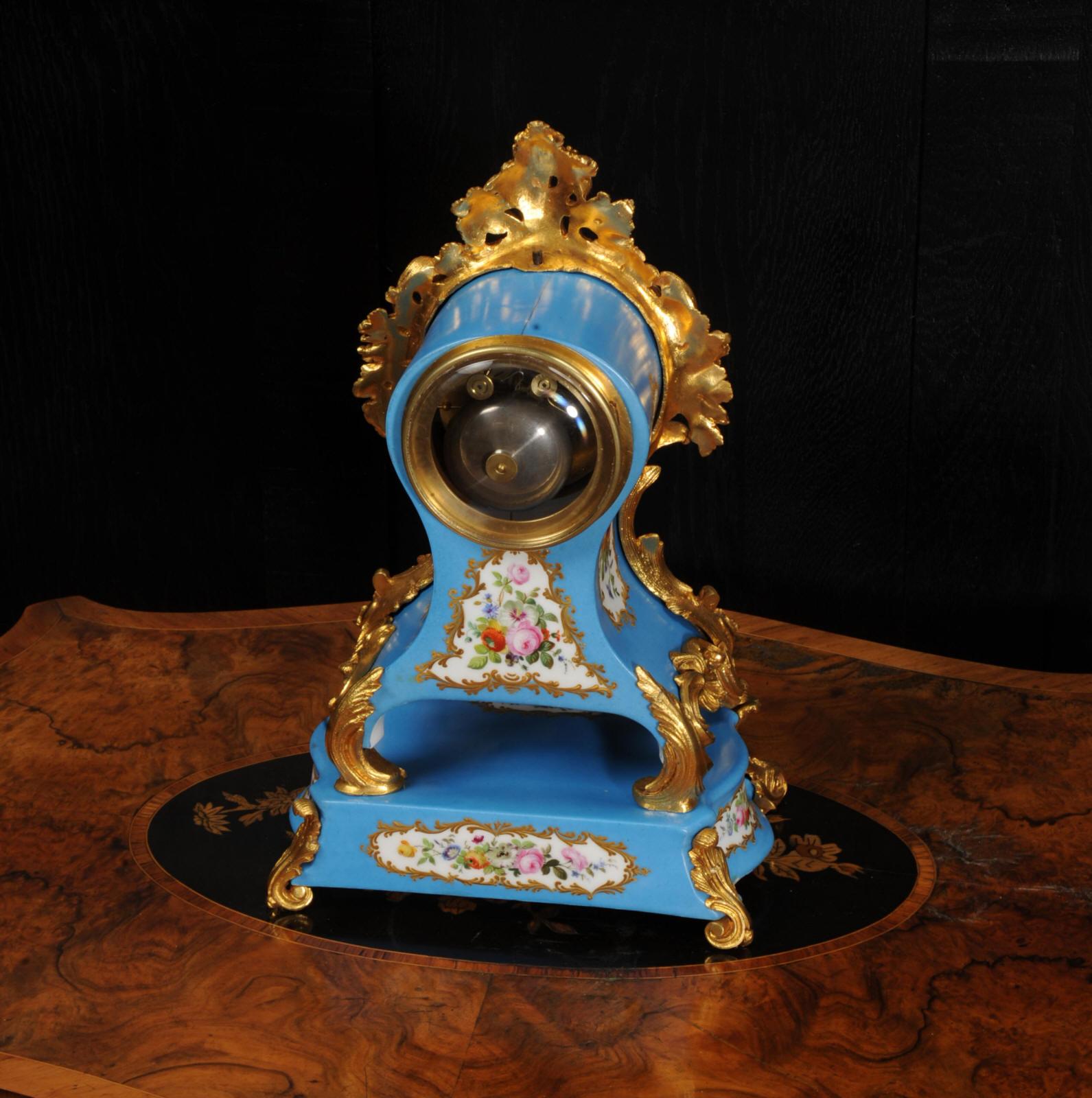 Horloge française ancienne en bronze doré et porcelaine de Raingo Freres 6