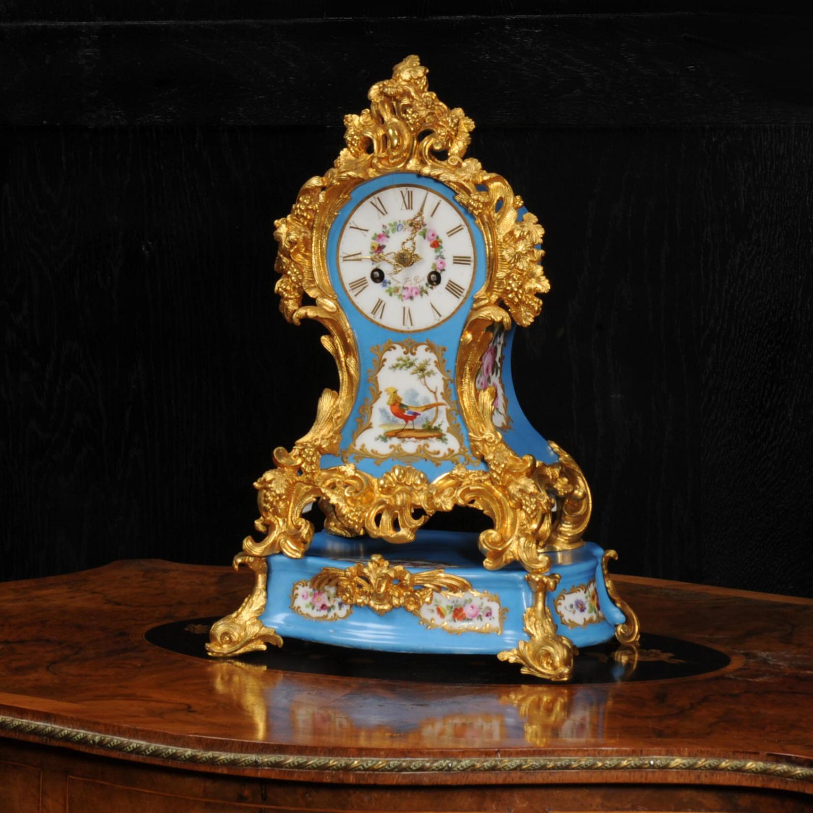 Louis XV Horloge française ancienne en bronze doré et porcelaine de Raingo Freres