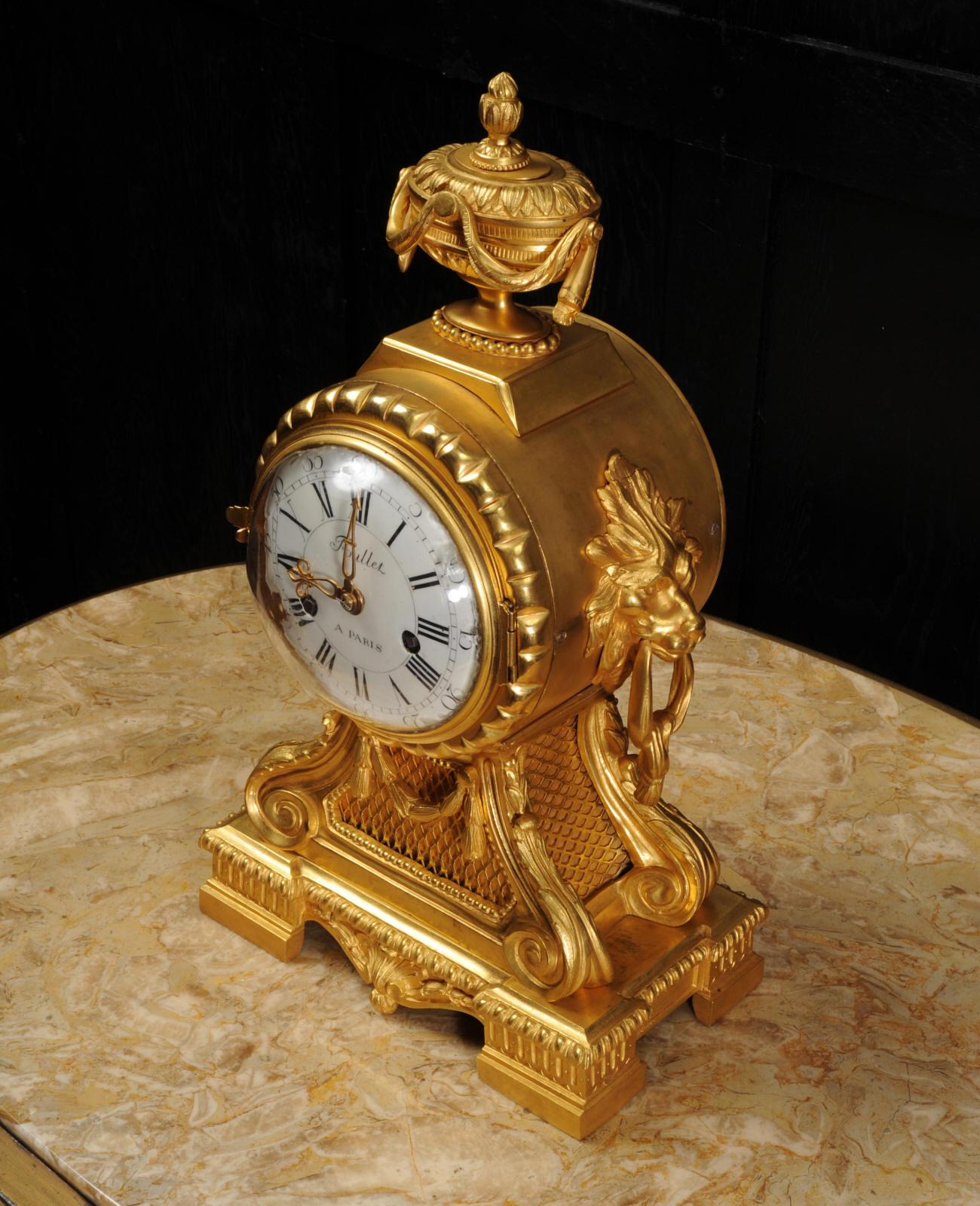 Horloge à tête de tambour française ancienne en bronze doré par Antoine Foullet, vers 1770 4