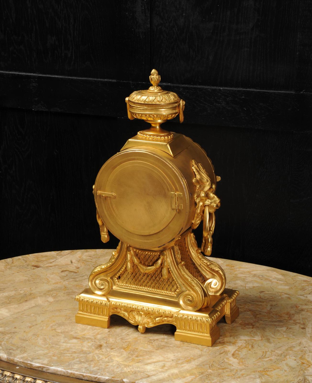 Horloge à tête de tambour française ancienne en bronze doré par Antoine Foullet, vers 1770 5