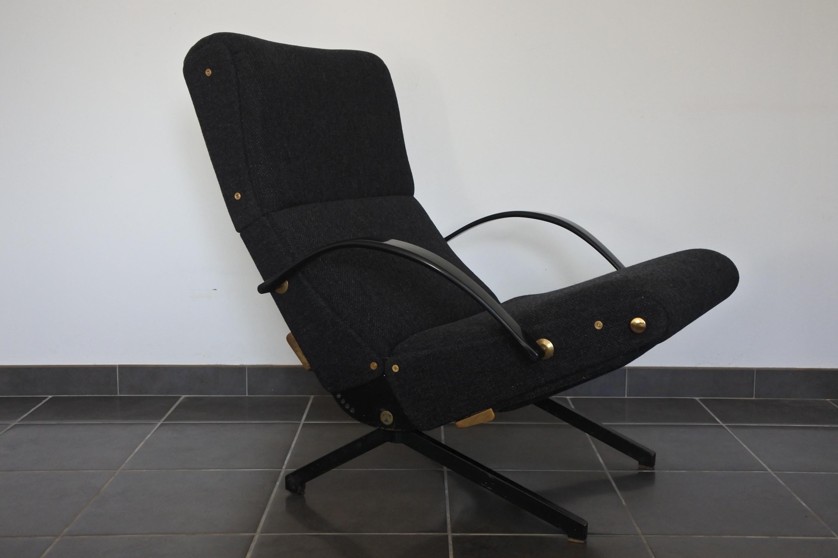 Early lounge chair model P40 by Italian designer Osvaldo Borsani.
Designed in 1956 and edited by Tecno.
The P40 armchair can be adjusted into countless different positions.
The seat, back and footrest can all be adjusted separately from each