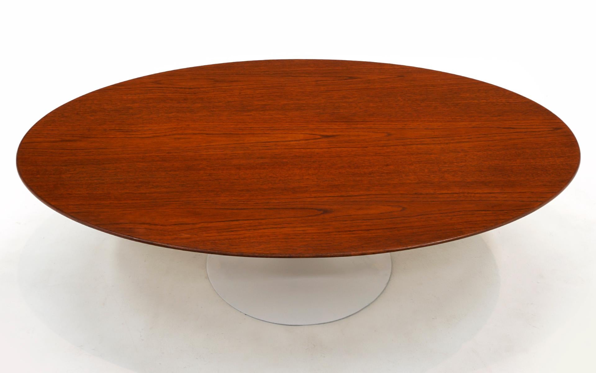 American Early Oval Saarinen for Knoll Coffee Table. Out of Production 54