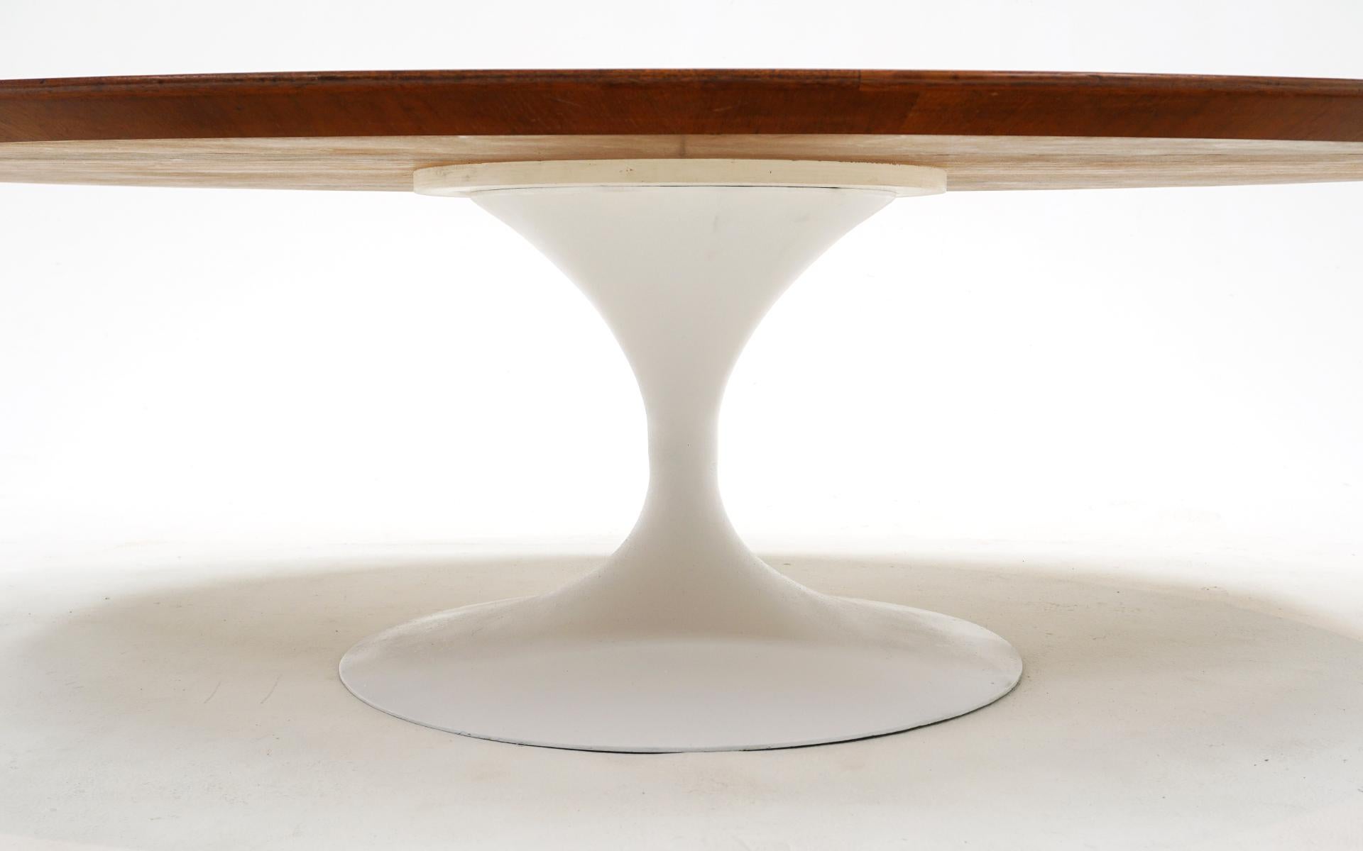Mid-20th Century Early Oval Saarinen for Knoll Coffee Table. Out of Production 54