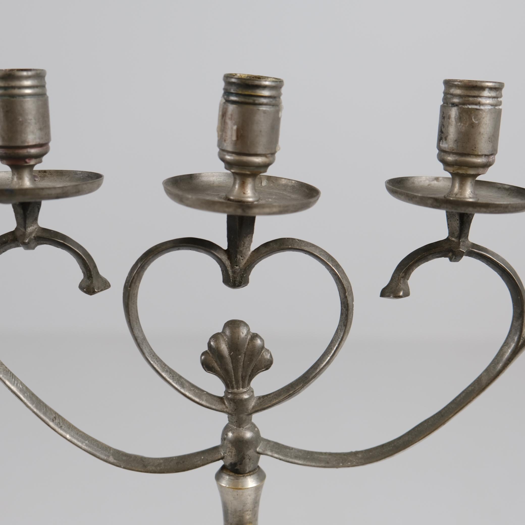Finlandese Candelabro Paavo Tynell Modello KJ 2, Ottone Nikled, Taito 1930 in vendita