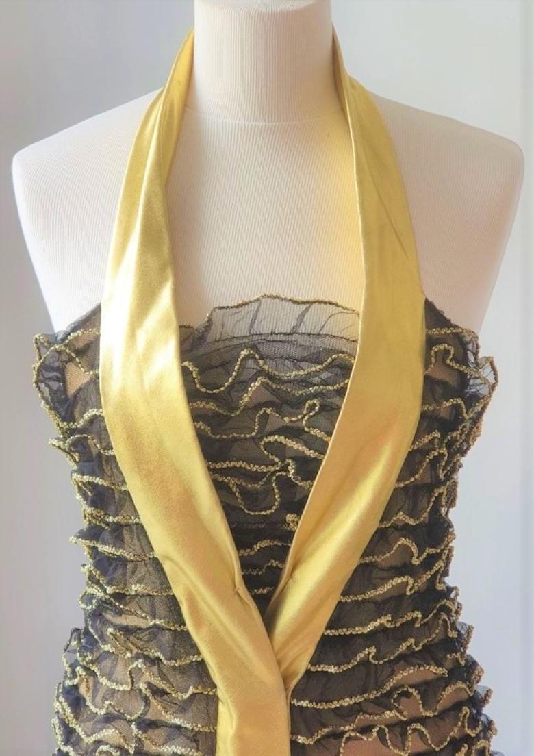PACO RABANNE Robe de soirée vintage or et argentée avec manches longues en métal, début de sa carrière Excellent état - En vente à PARIS, FR