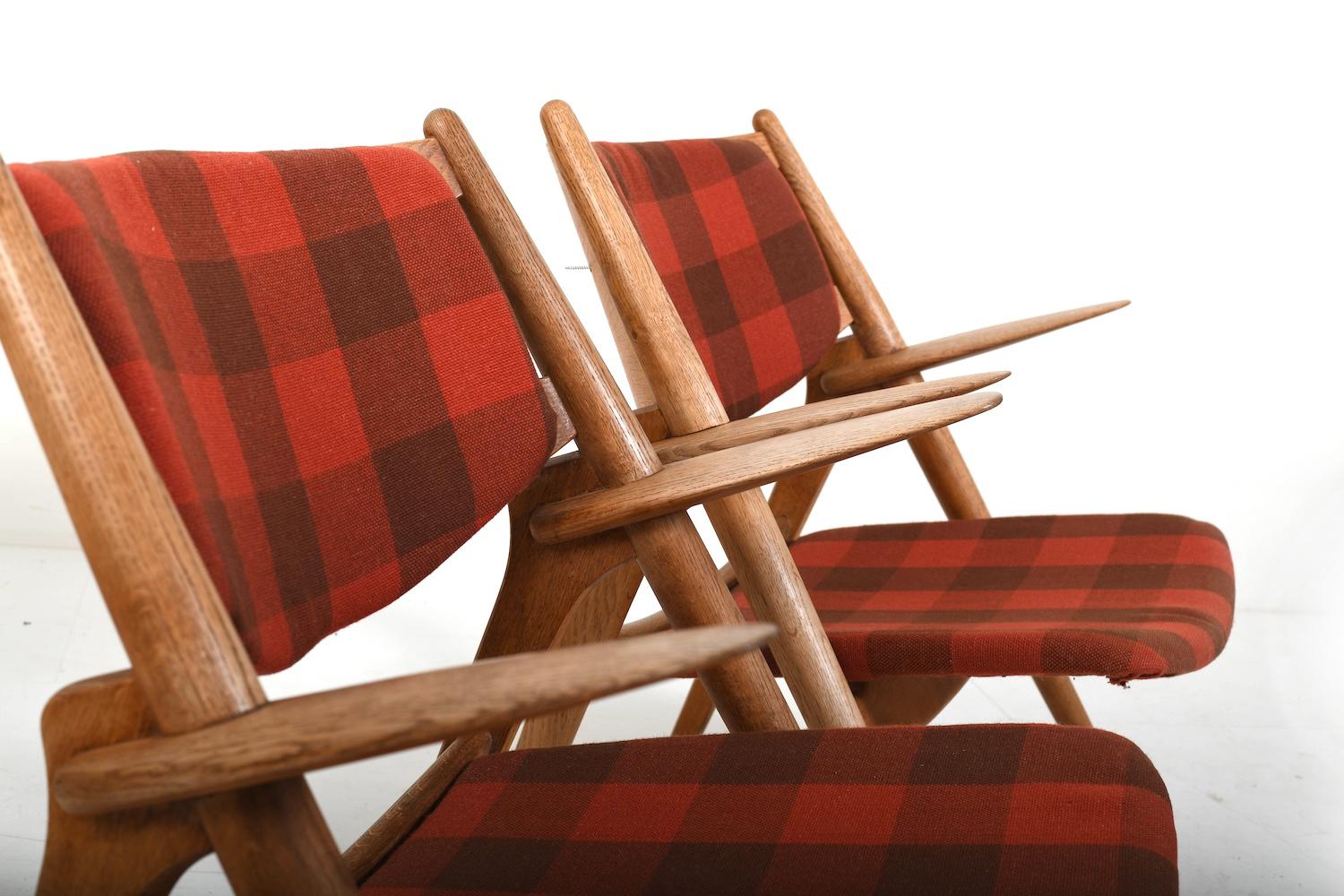 Paire de fauteuils CH-28 en chêne de Hans J. Wegner en vente 4