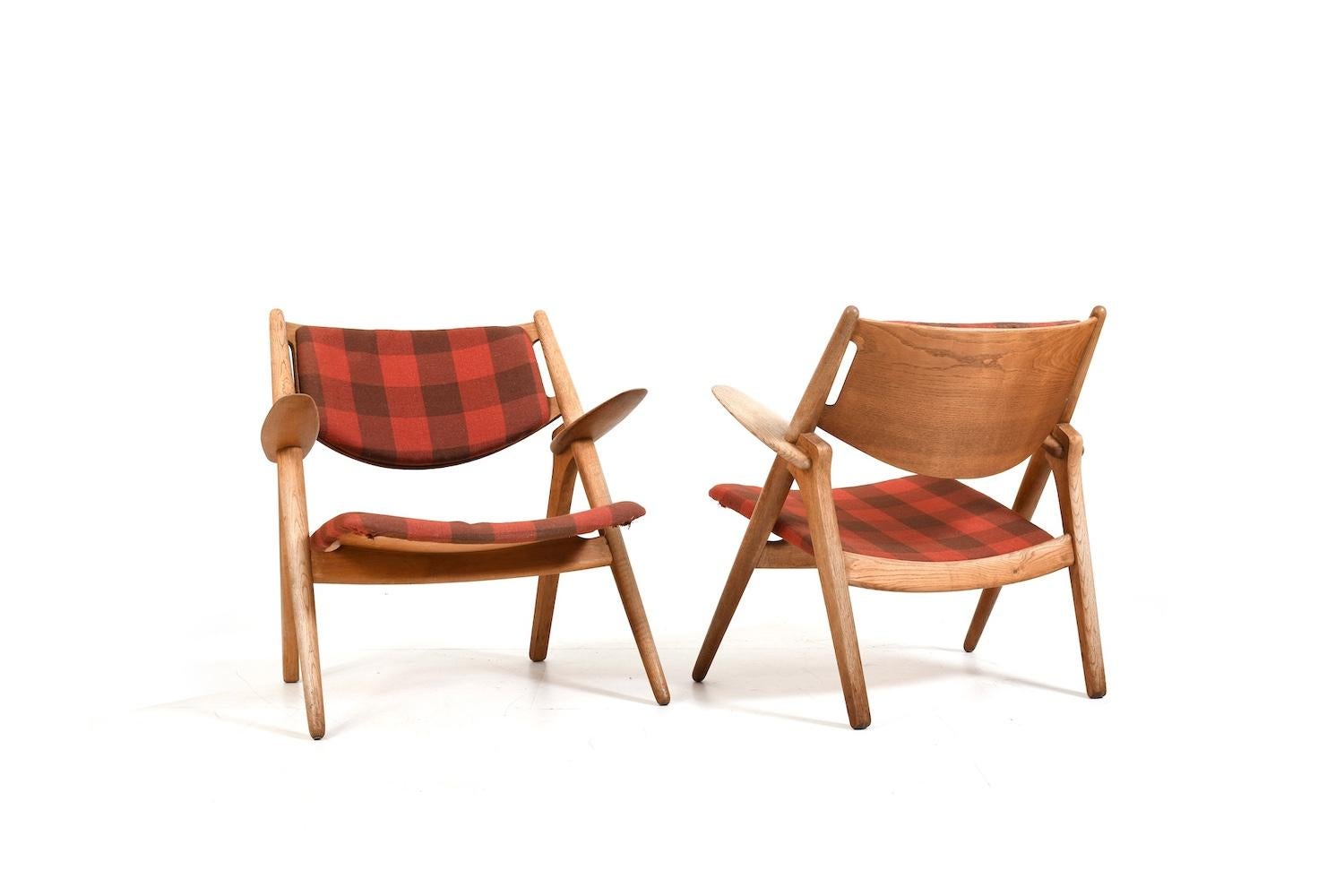 Paire de fauteuils CH-28 en chêne de Hans J. Wegner Bon état - En vente à Handewitt, DE