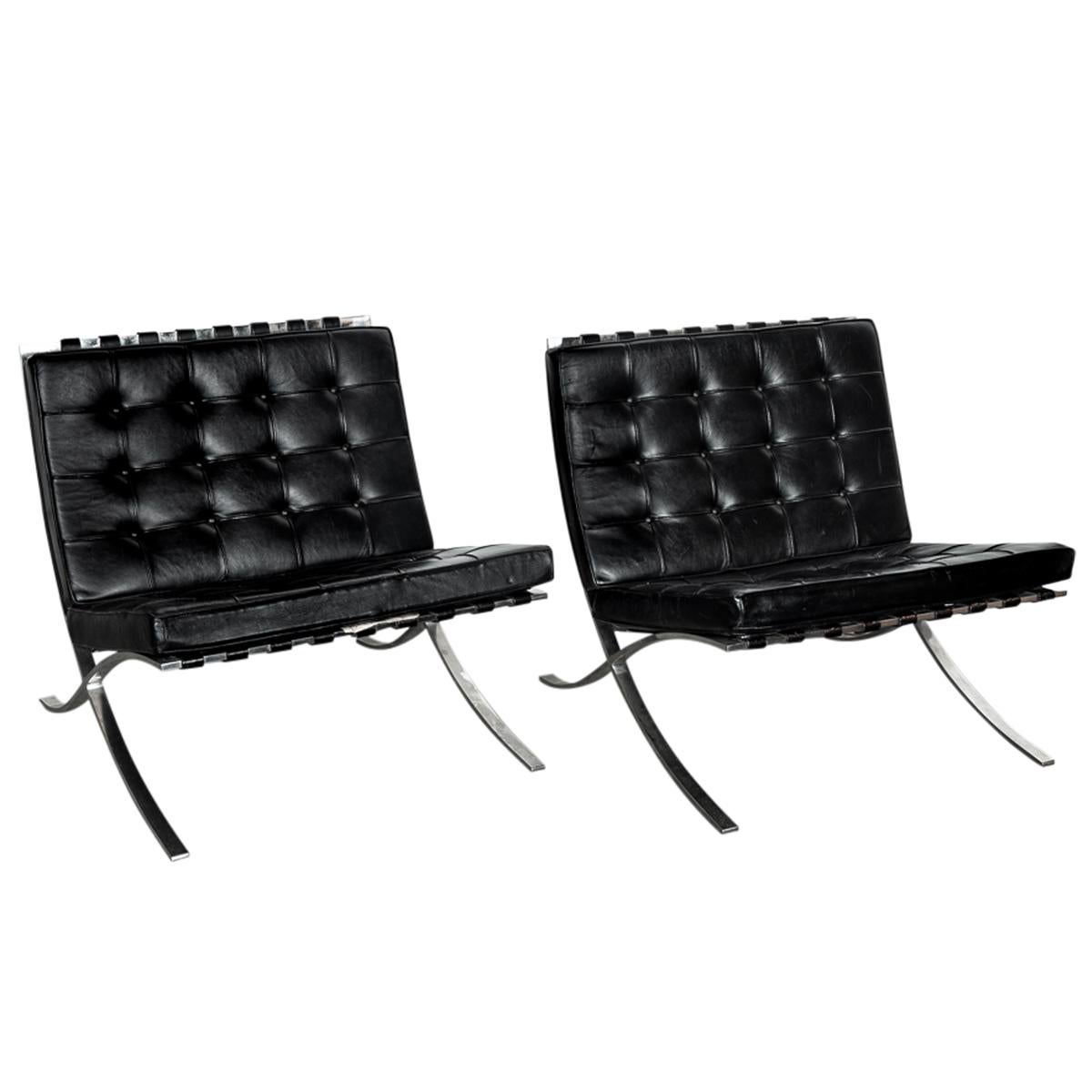 Bauhaus Early Pair MCM Knoll Barcelona Chairs Black Leather Mies van der Rohe 1961 For Sale