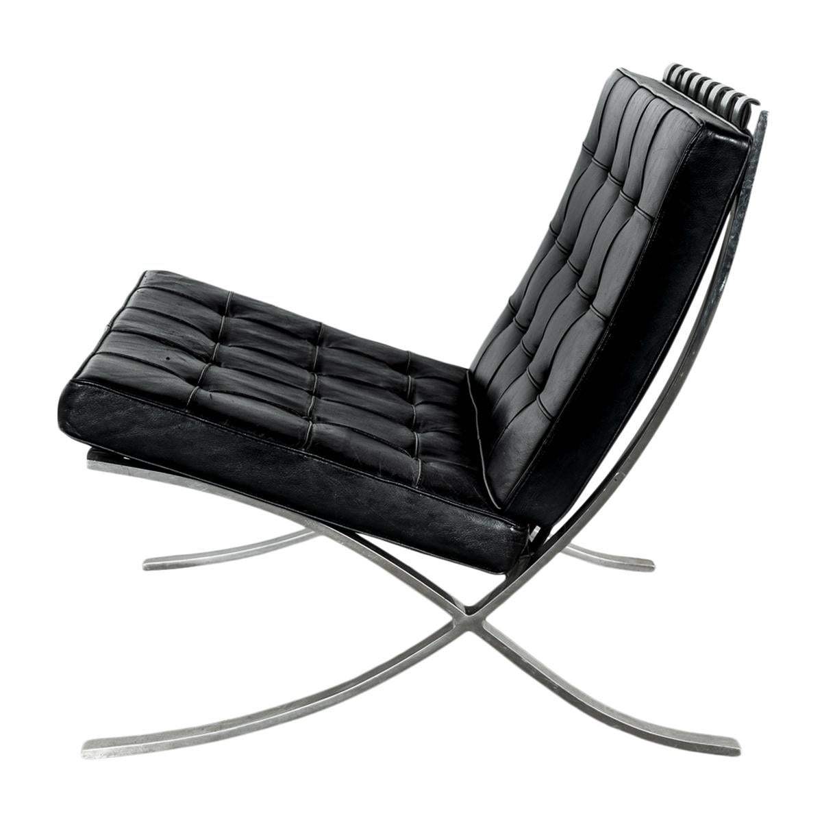 Early Pair MCM Knoll Barcelona Chairs Black Leather Mies van der Rohe 1961 For Sale 2
