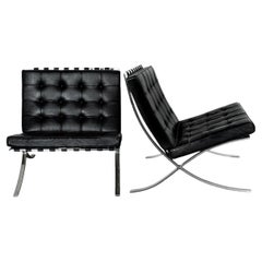 Paire de chaises Barcelona MCM Knoll en cuir noir Mies van der Rohe 1961