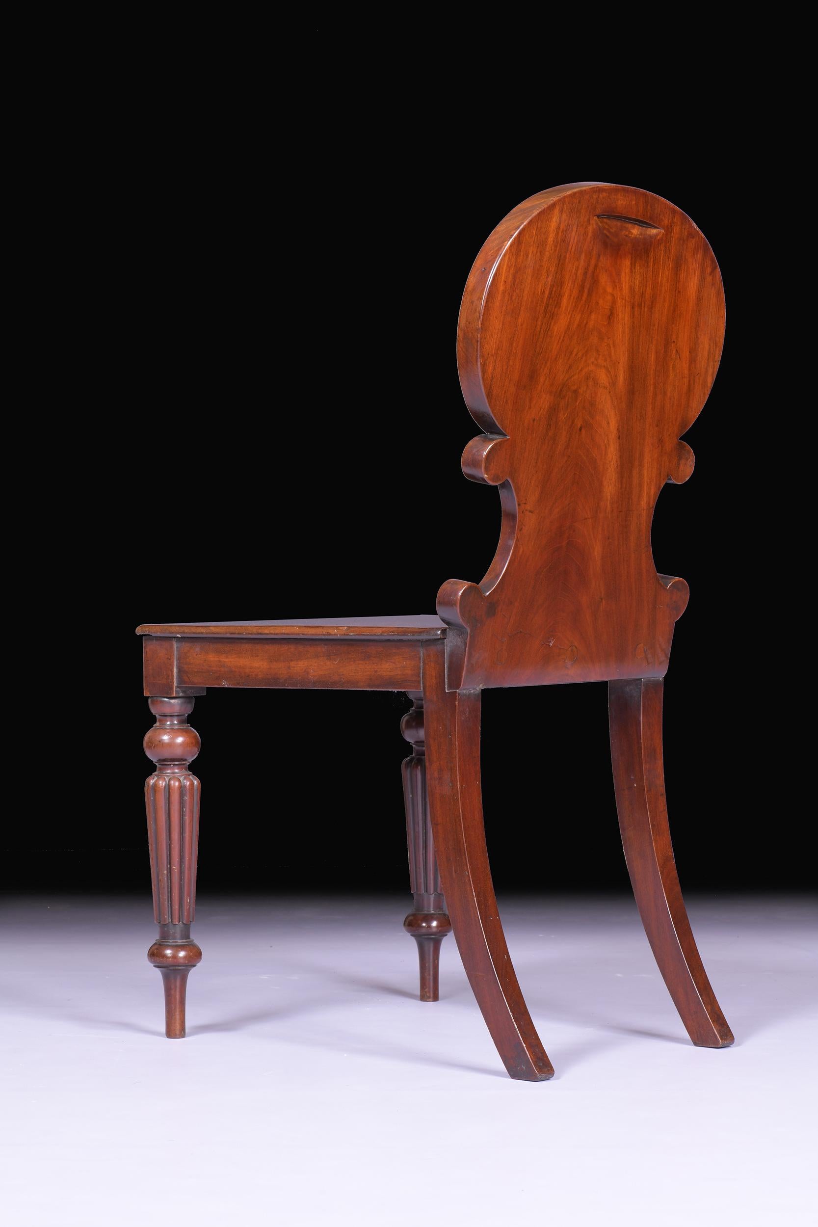 Bois Paire de chaises de salon Regency anglaises du 19e siècle attribuées à Gillows en vente