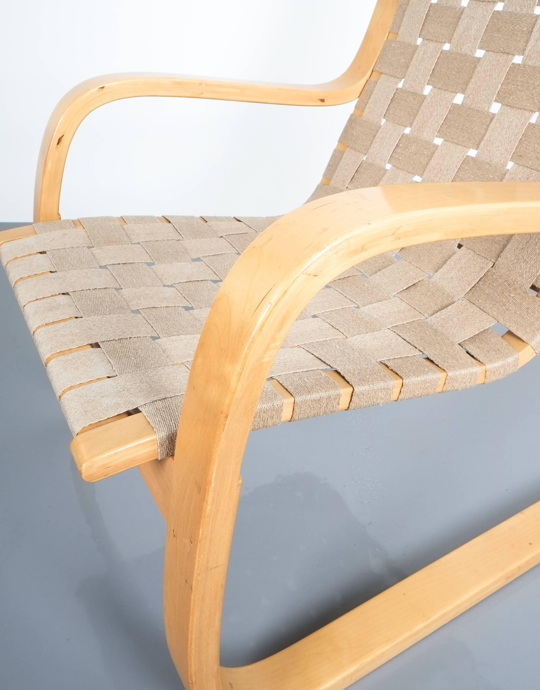Early Pair of Alvar Aalto Armchairs Chair Model 406 Artek, 1960 In Good Condition In Vienna, AT