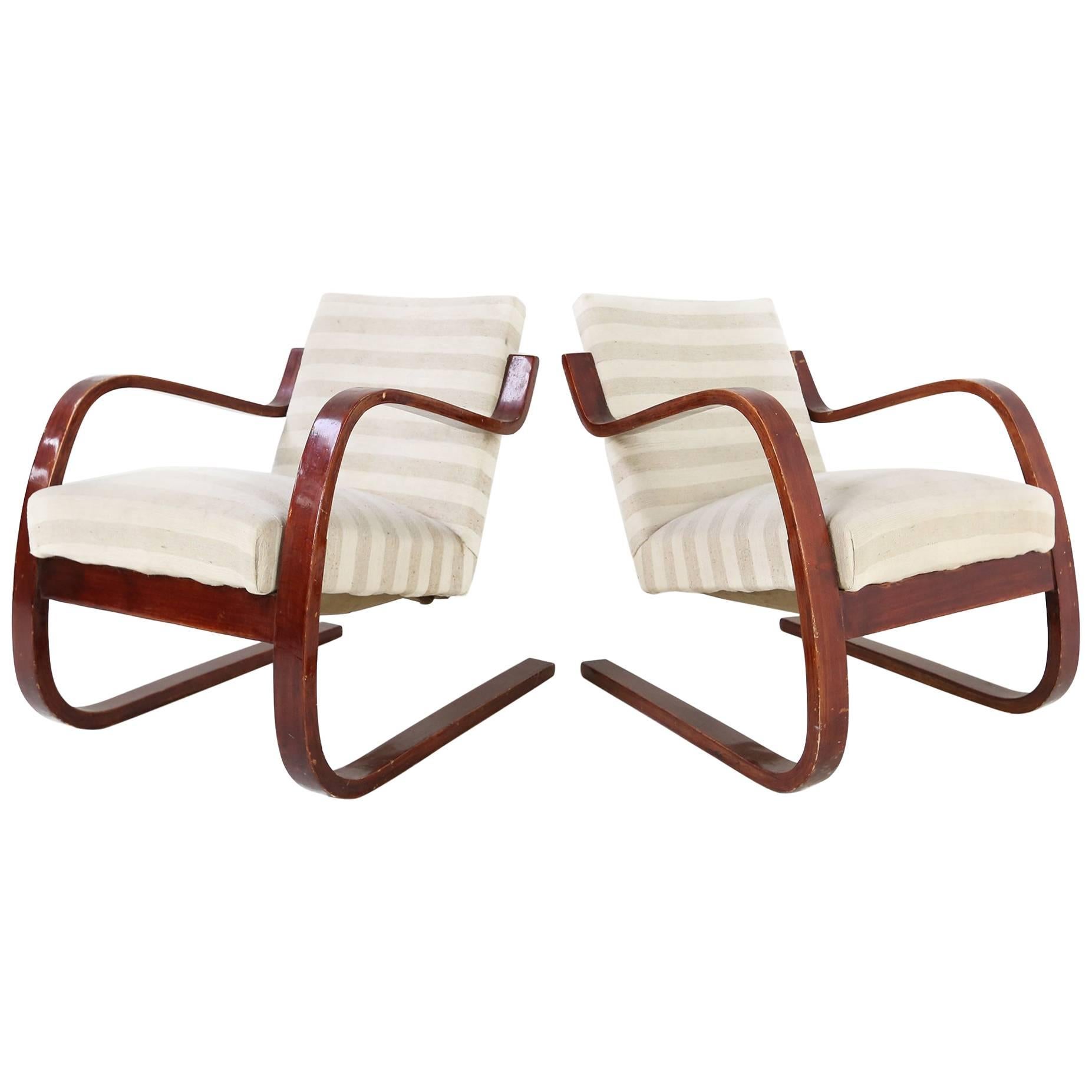 Early Pair of Alvar Aalto Model 402 Chairs for Finmar with Original Upholstery