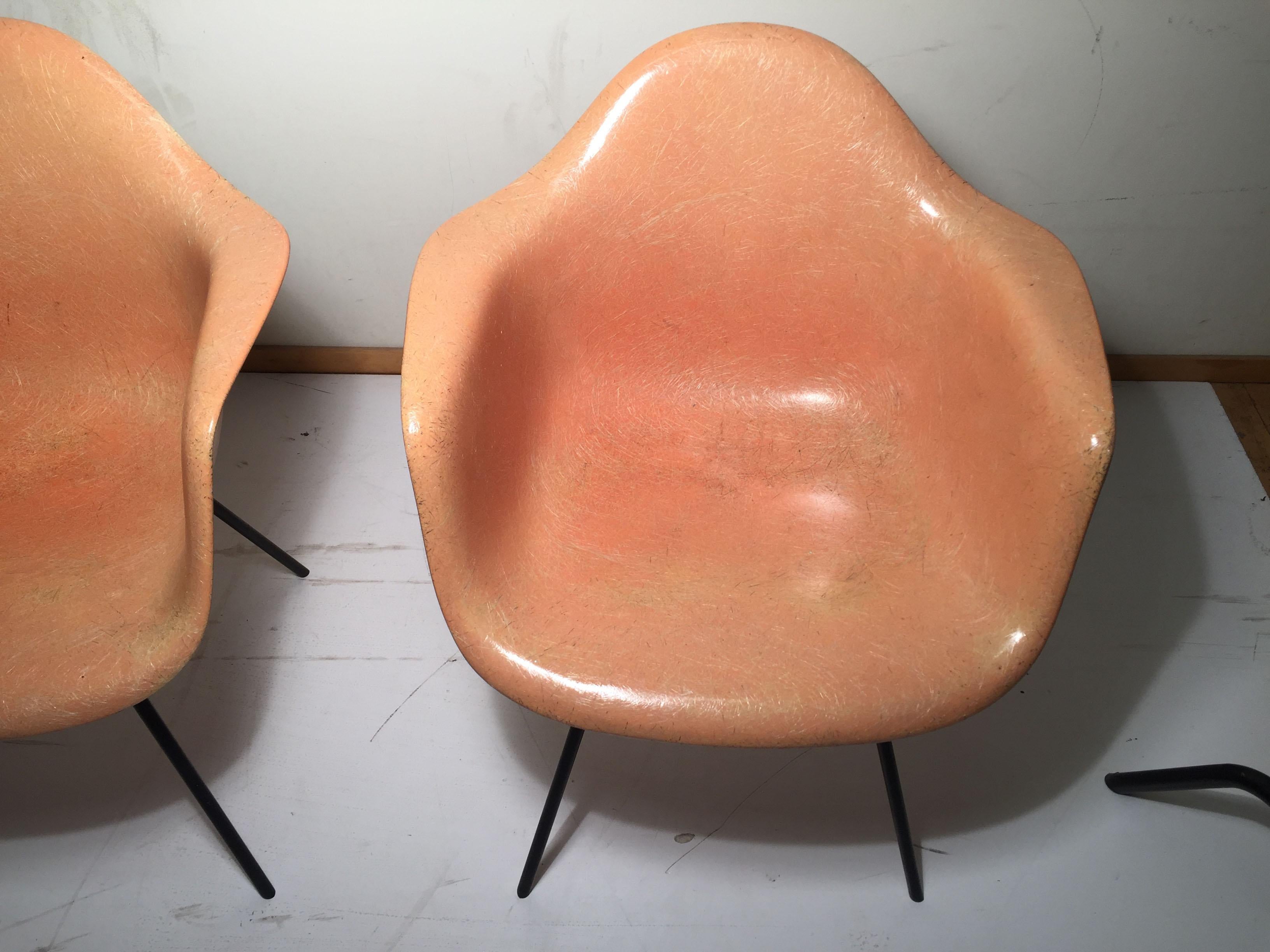 Early Pair of Charles Eames Shell Chairs in Beautiful Light Coral In Good Condition For Sale In Chicago, IL