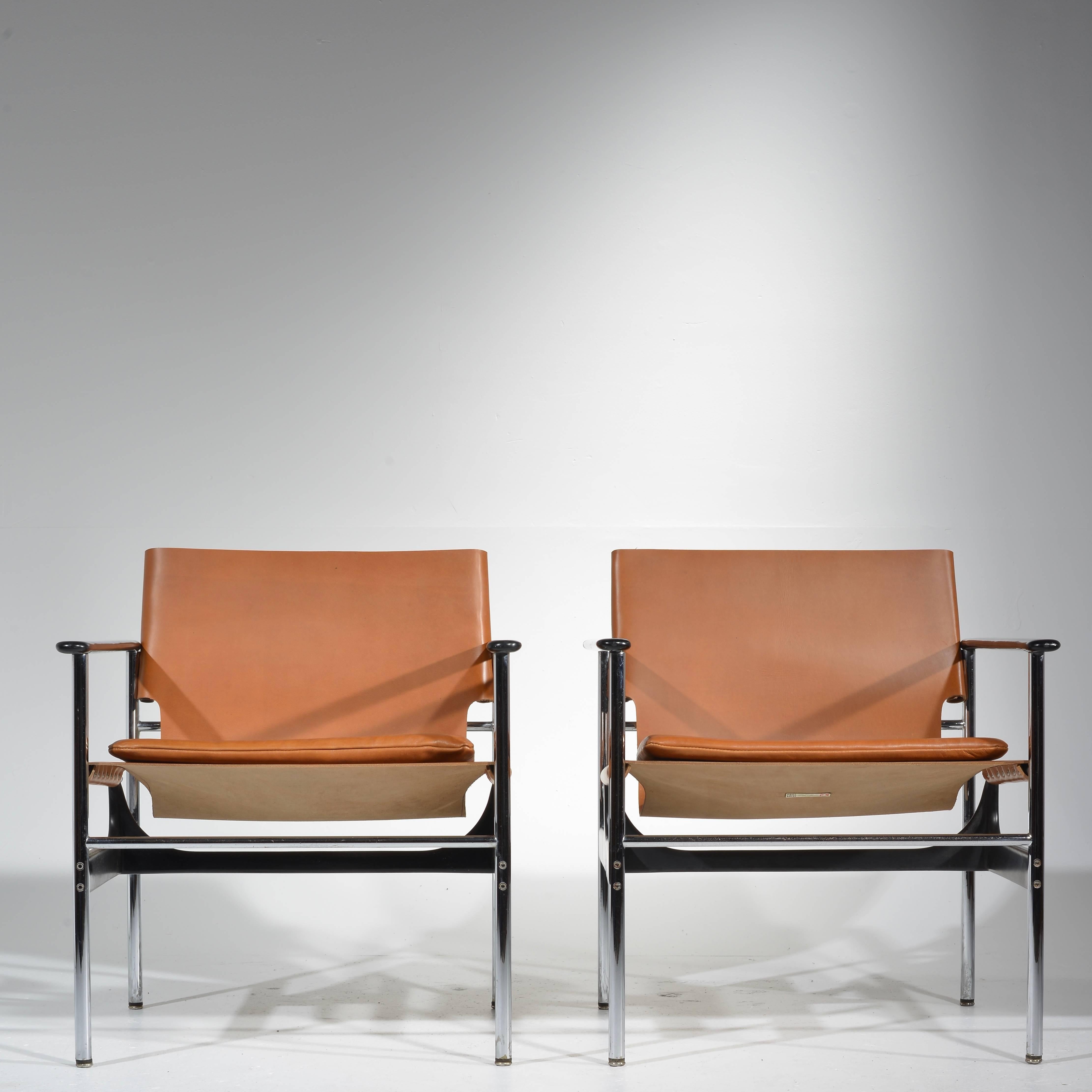 Mid-Century Modern Early Pair of Charles Pollock Lounge Chairs in Cognac Leather