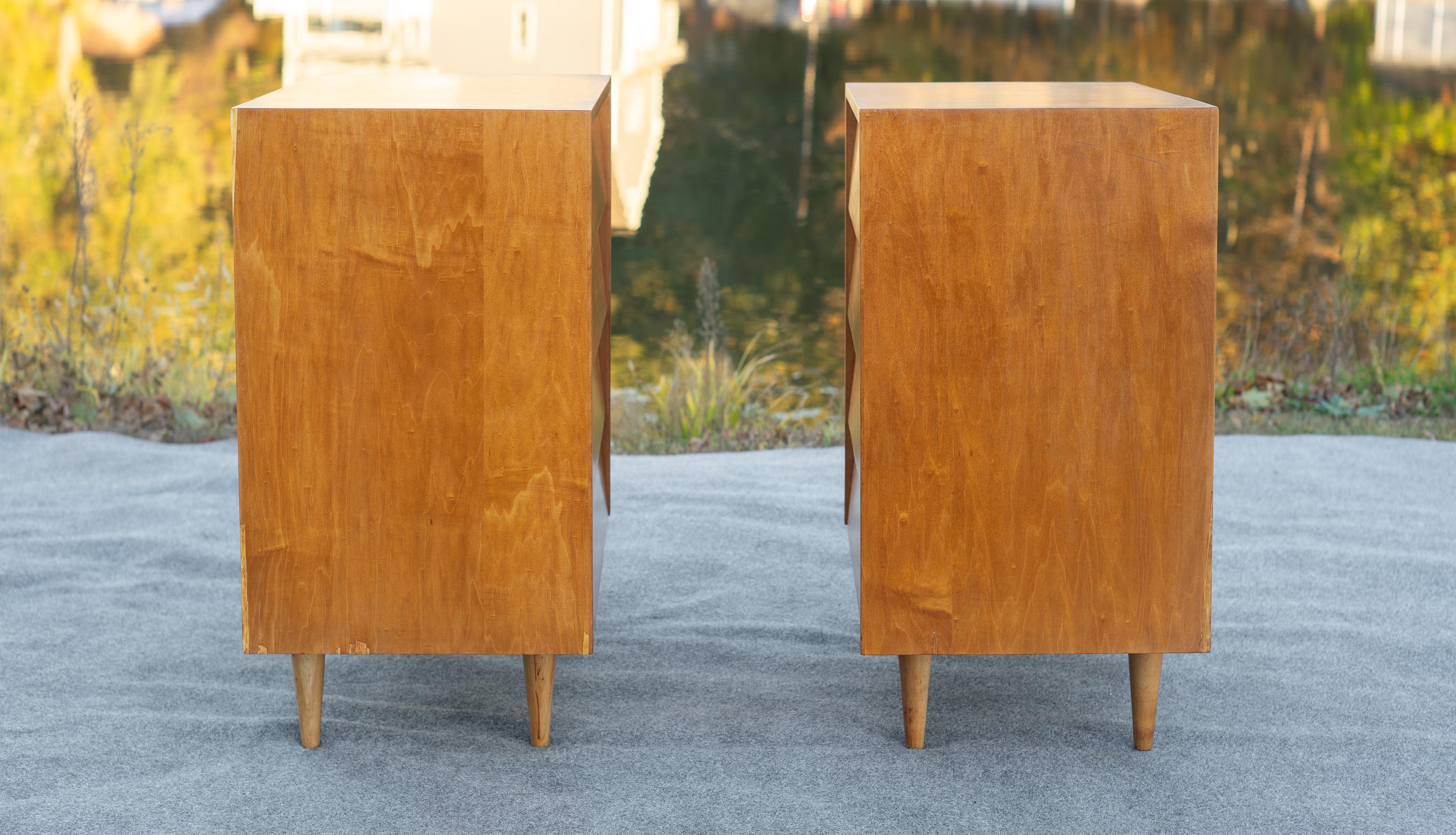 Coppia di armadietti a 4 cassetti con ante a leva di Florence Knoll n. 126, fine anni '40 in vendita 5