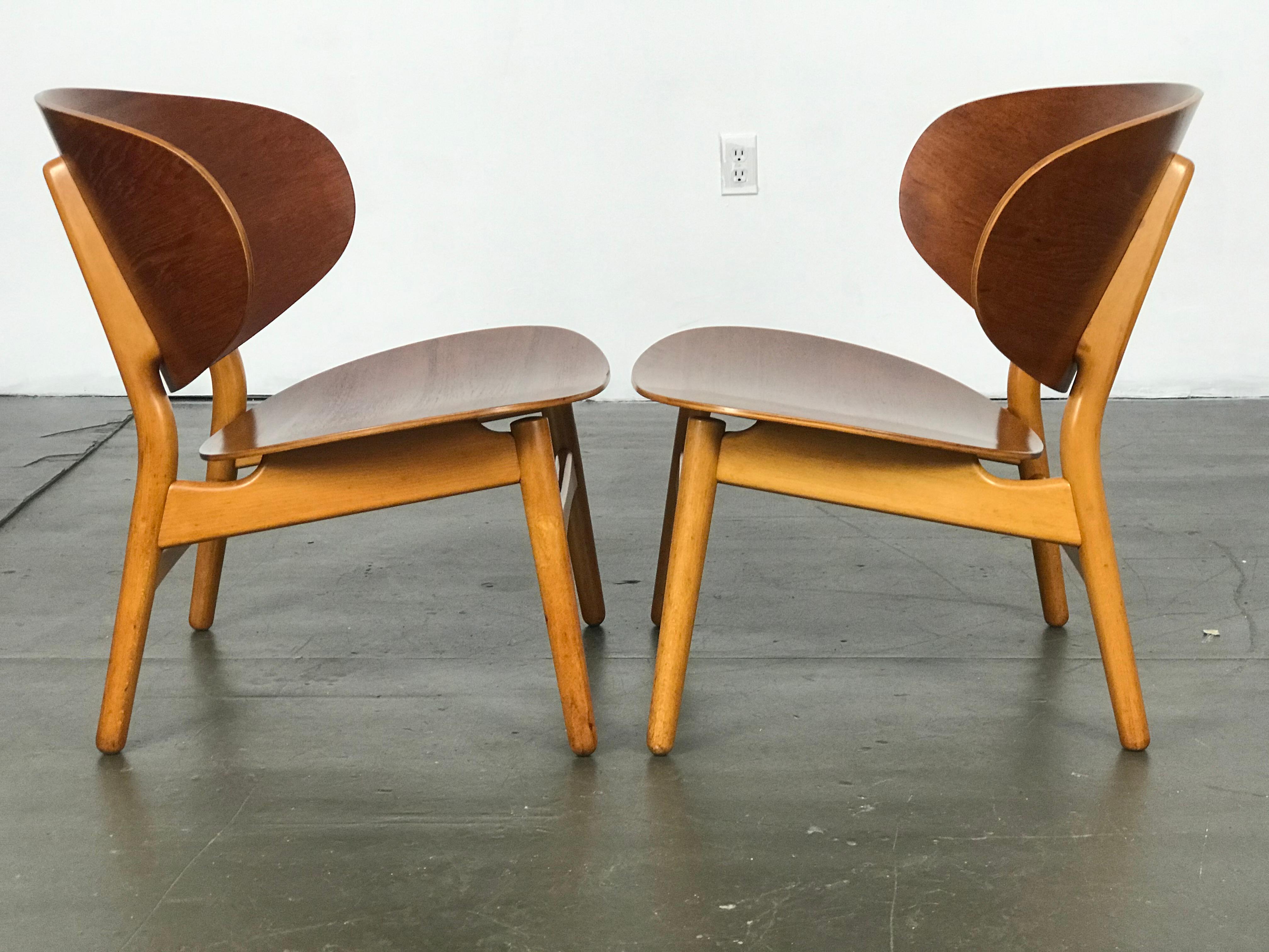 Mid Century Modern Lounge Chairs by Hans Wegner in Teak and Beech  5