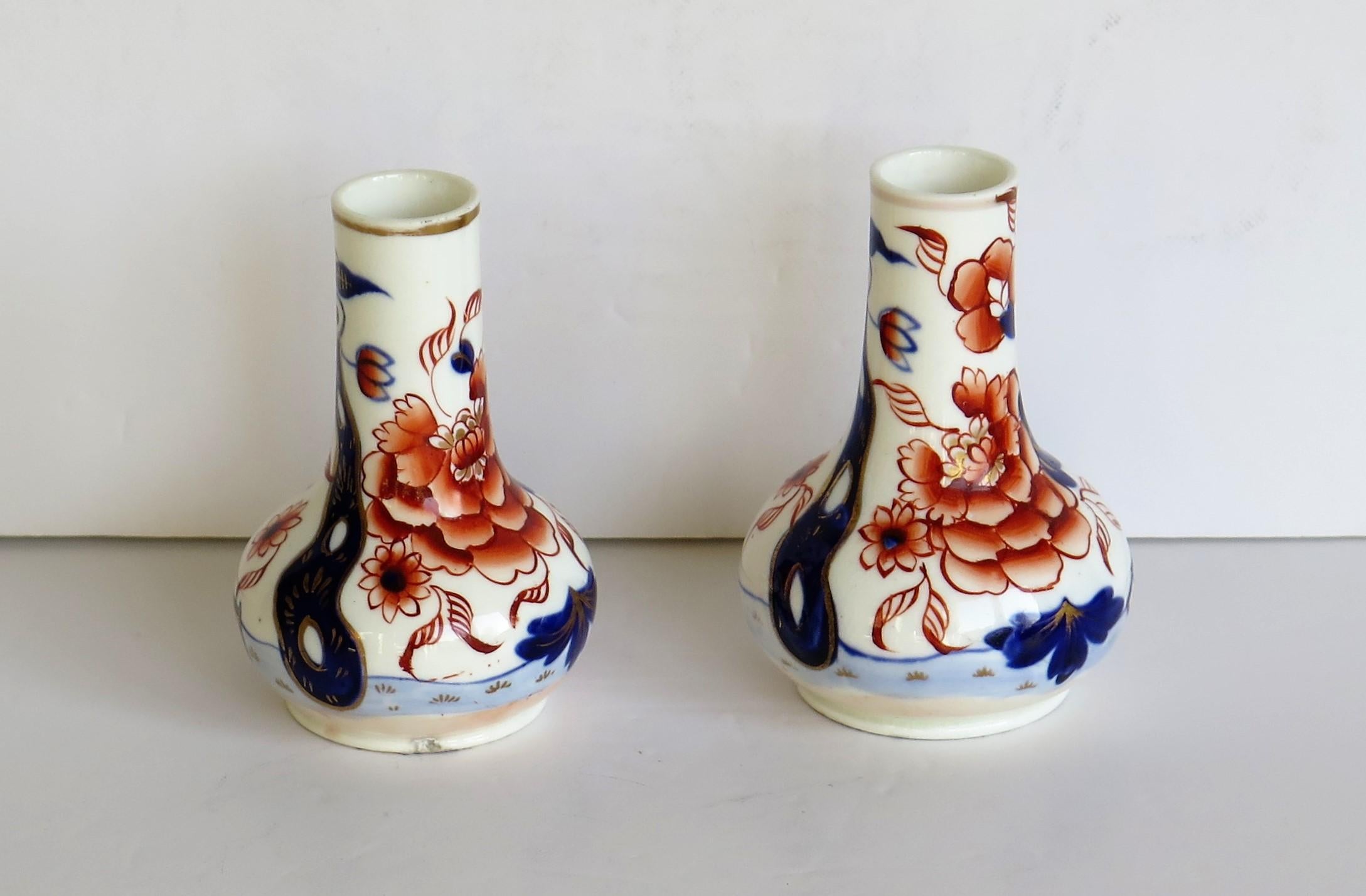 Hand-Painted Early Pair of Mason's Scent Bottles or Small Vases in Fence Japan Ptn circa 1825 For Sale