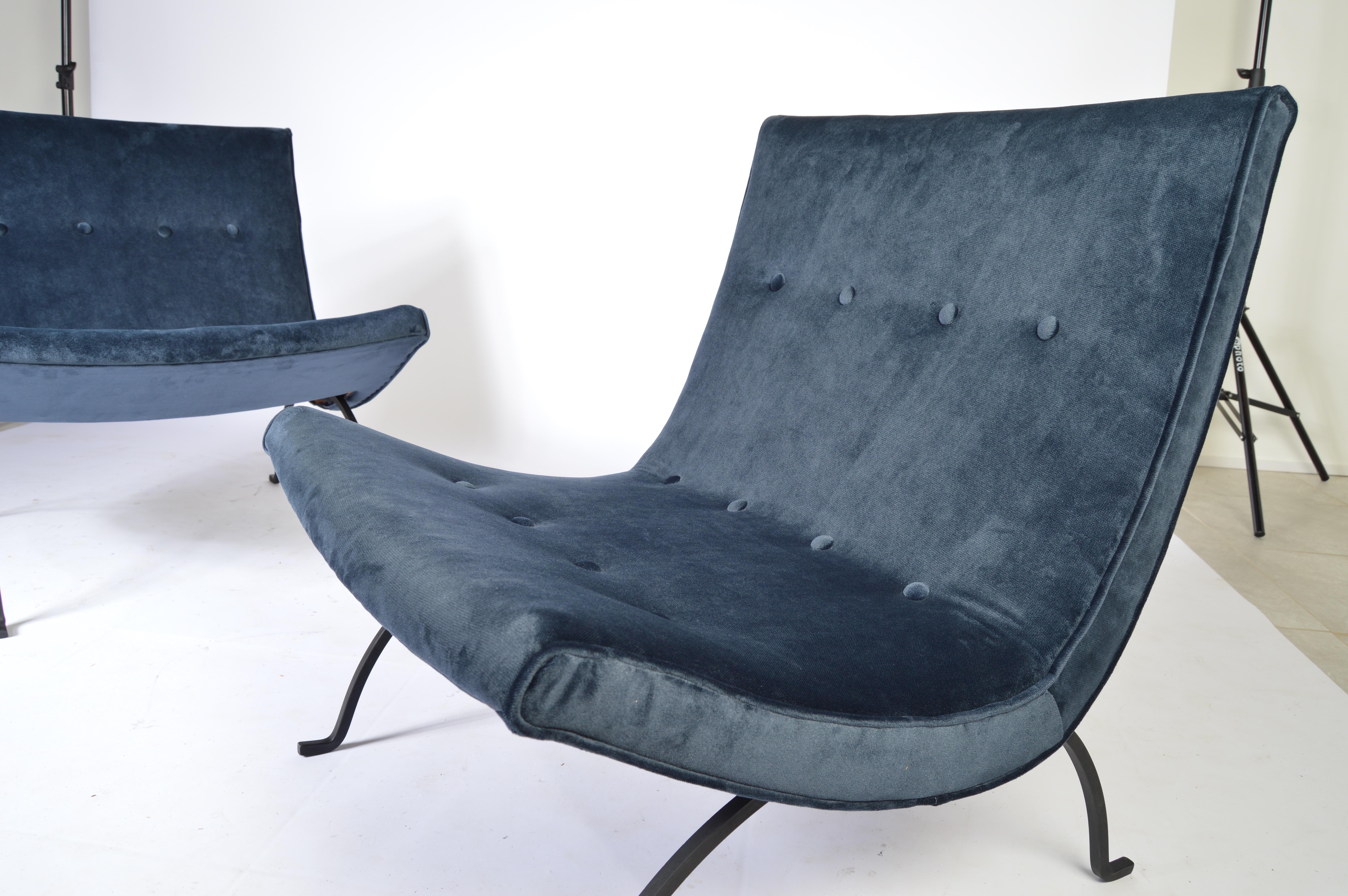 American Early Pair of Milo Baughman Scoop Lounge Chairs, circa 1950