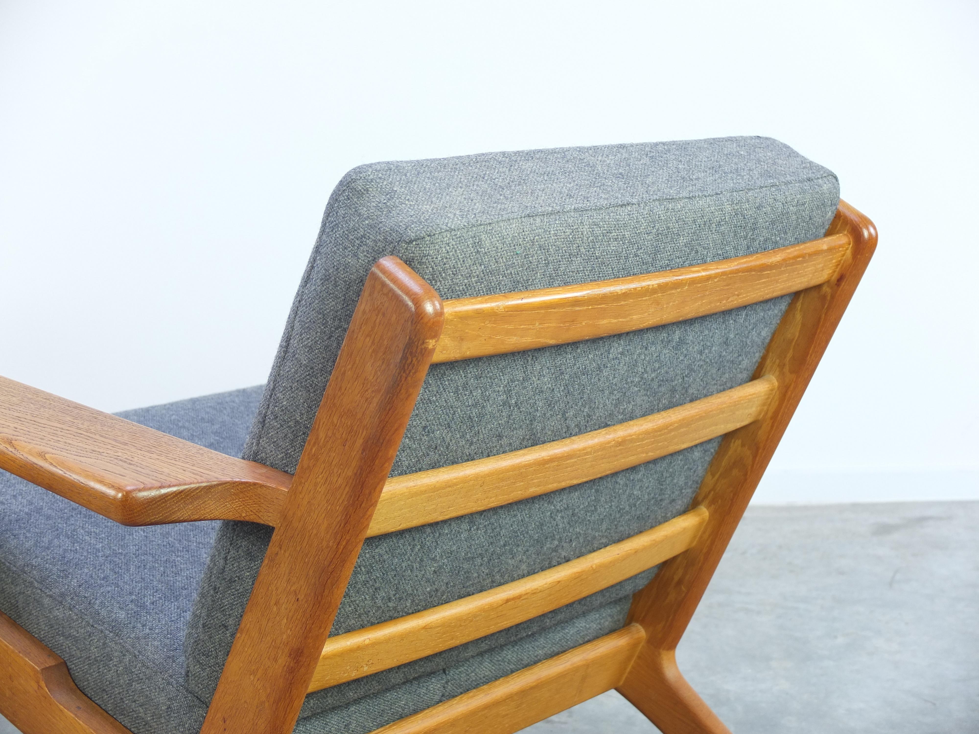 Early Pair of Oak 'GE-290' Lounge Chairs by Hans J. Wegner for Getama, 1950s 9