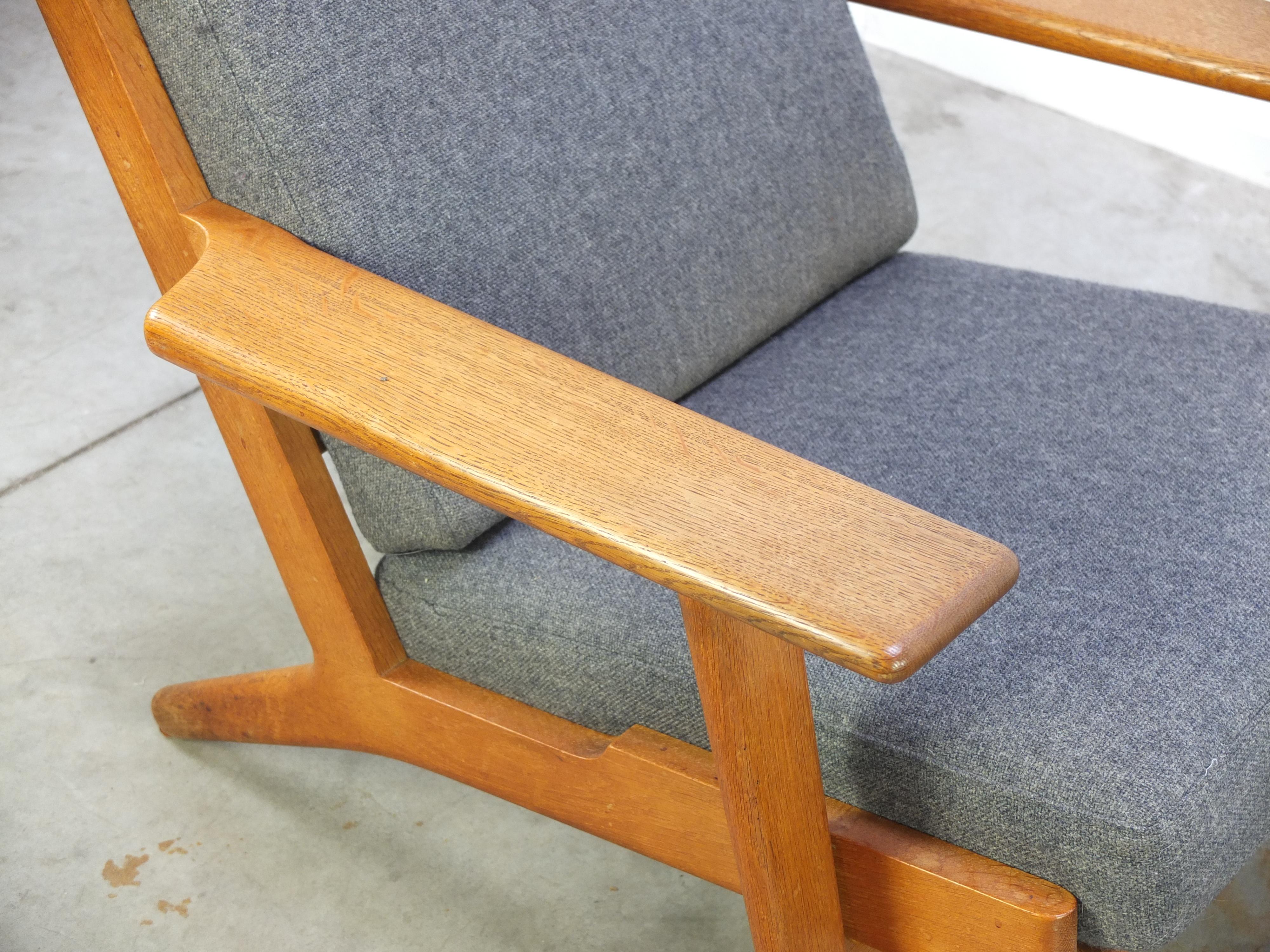Early Pair of Oak 'GE-290' Lounge Chairs by Hans J. Wegner for Getama, 1950s 2
