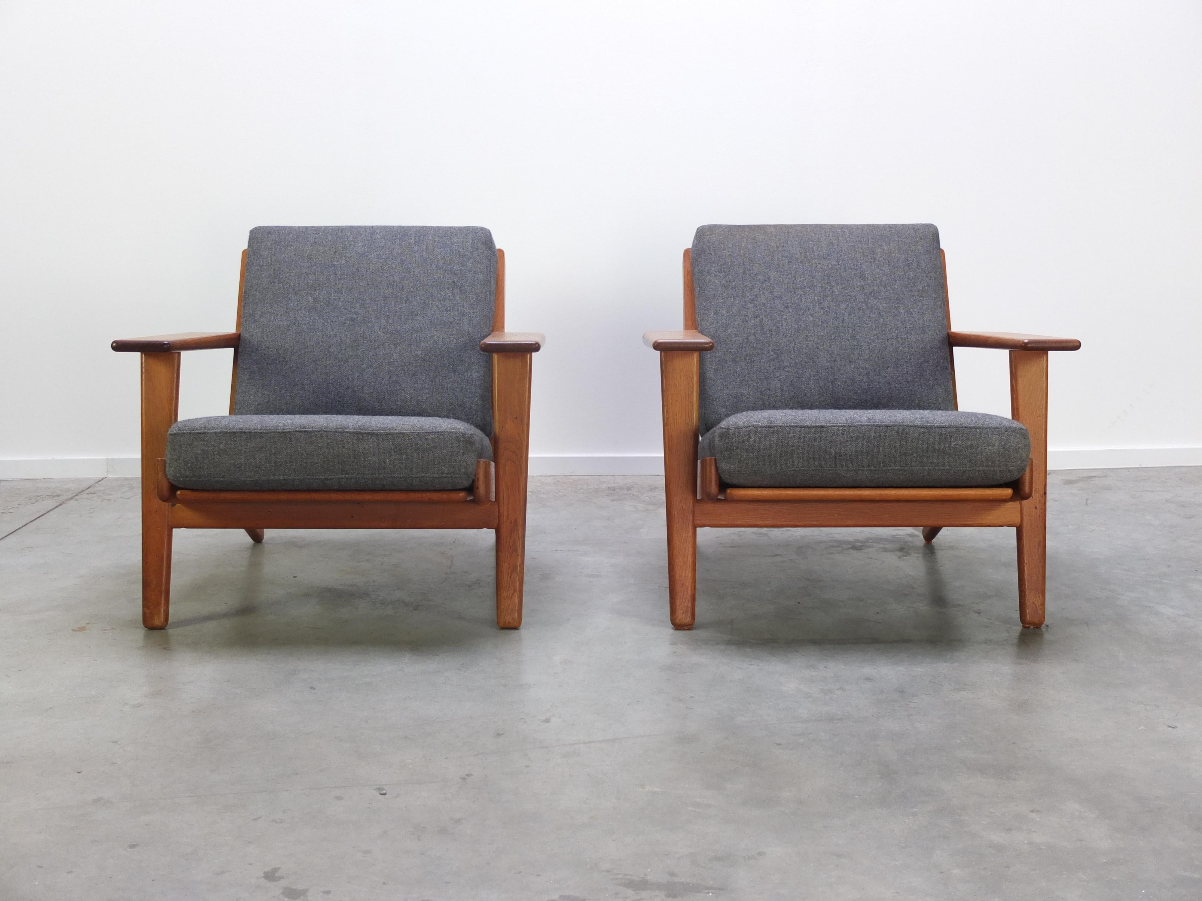 Wool Early Pair of Oak 'GE-290' Lounge Chairs by Hans J. Wegner for Getama, 1950s