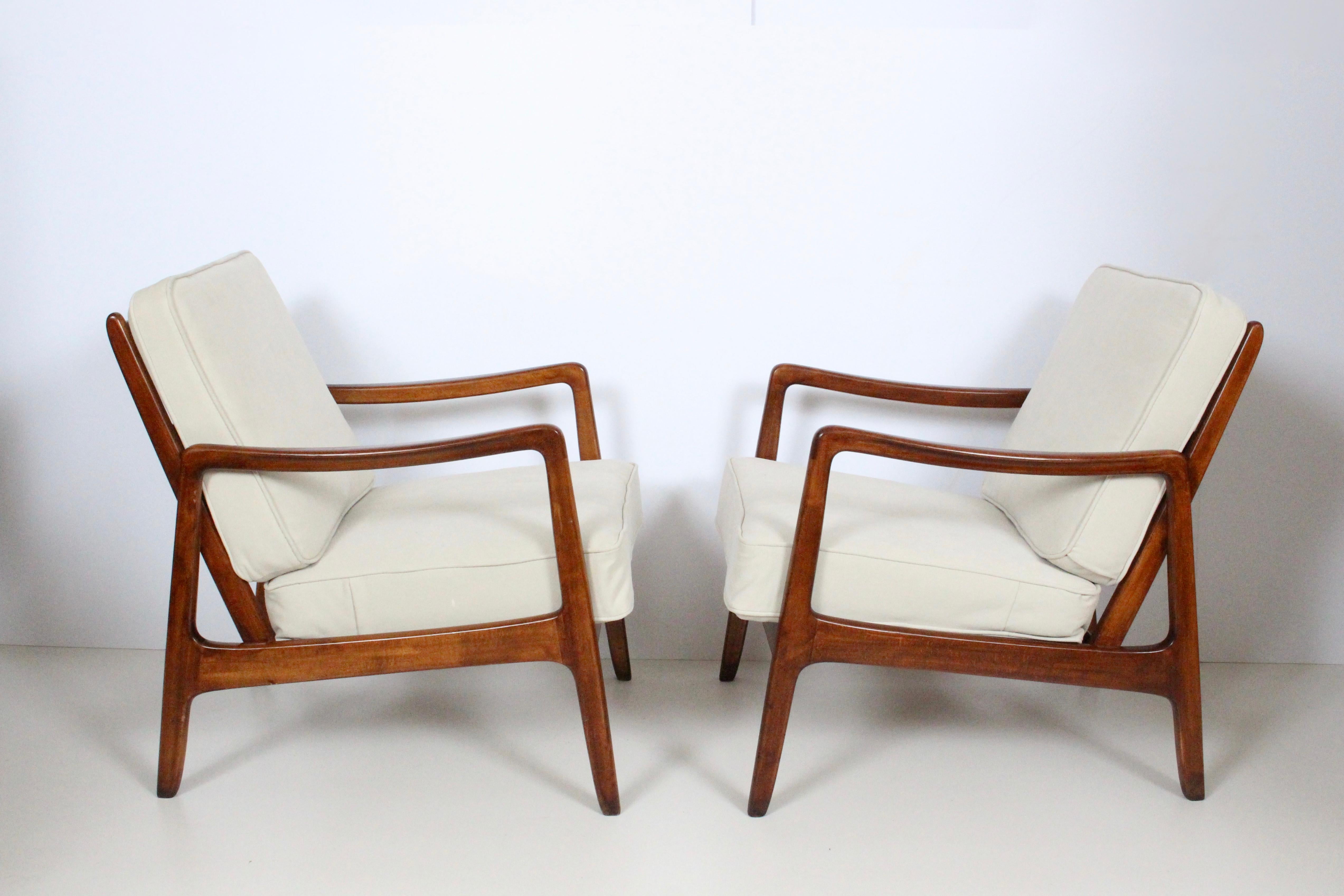 Early Pair of Ole Wanscher Mahogany Lounge Chairs, 1950's 12