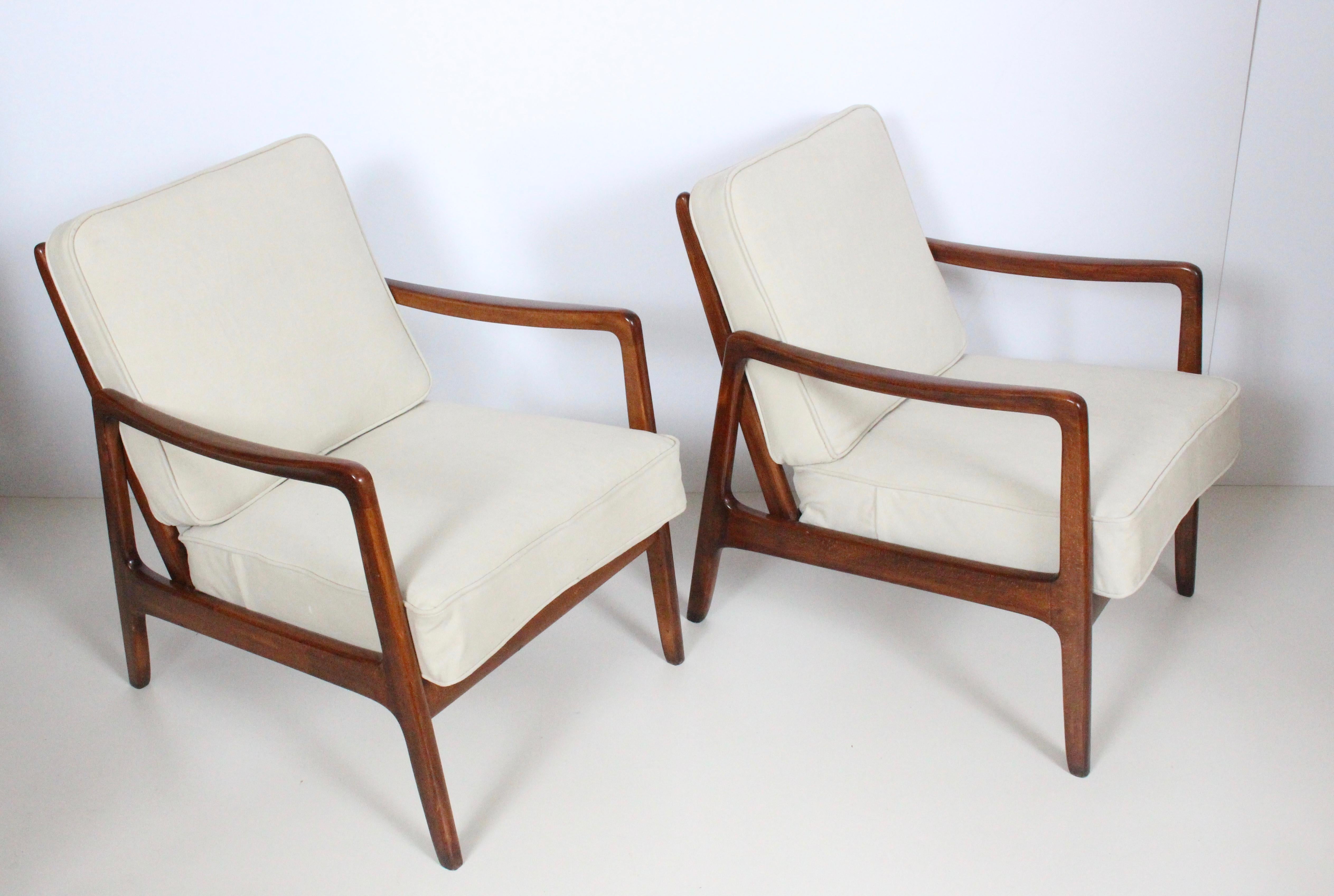 Early Pair of Ole Wanscher Mahogany Lounge Chairs, 1950's 14