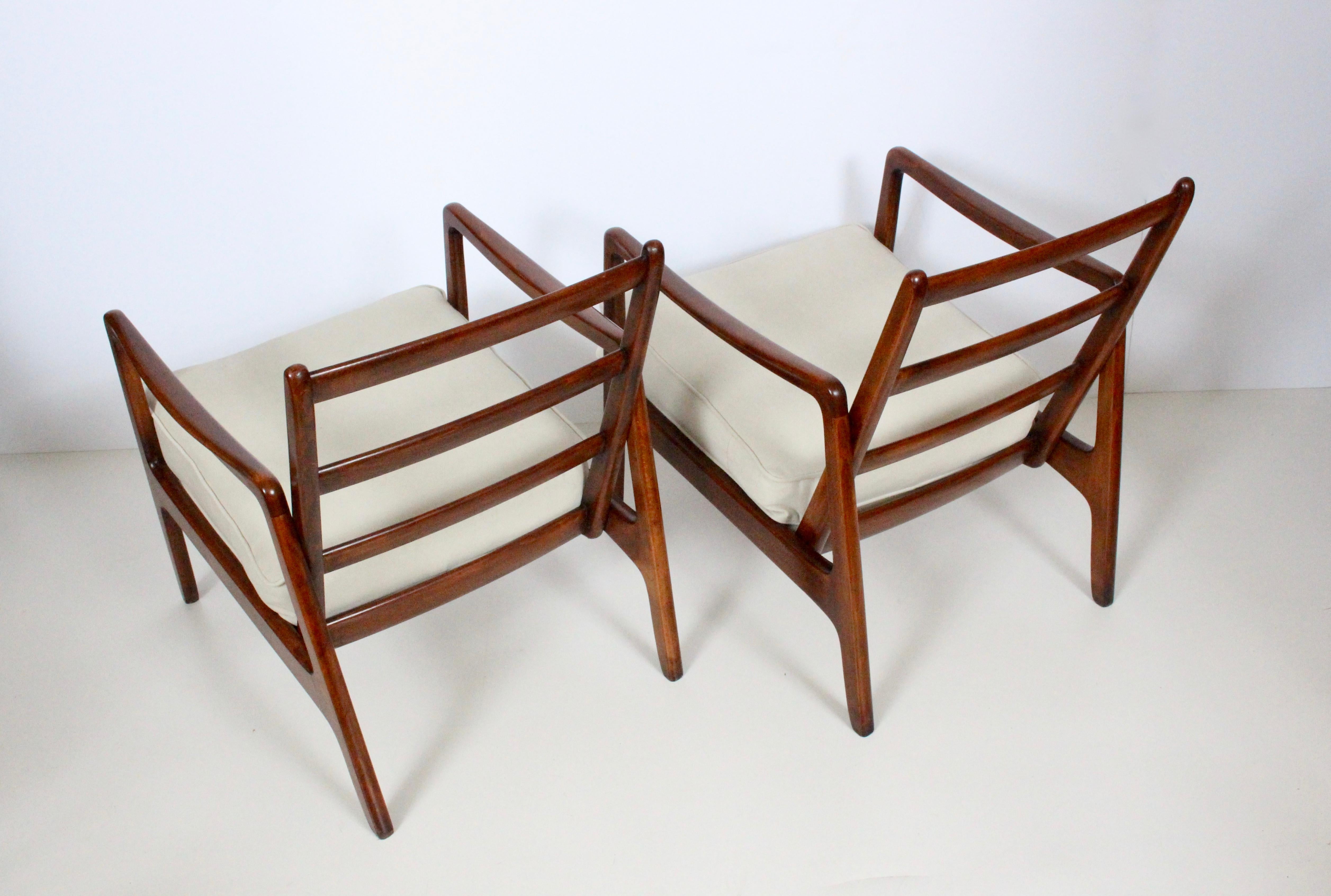 Early Pair of Ole Wanscher Mahogany Lounge Chairs, 1950's In Good Condition In Bainbridge, NY