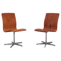 Vintage Early Pair of 'Oxford' Chairs in Cognac by Arne Jacobsen for Fritz Hansen, 1967