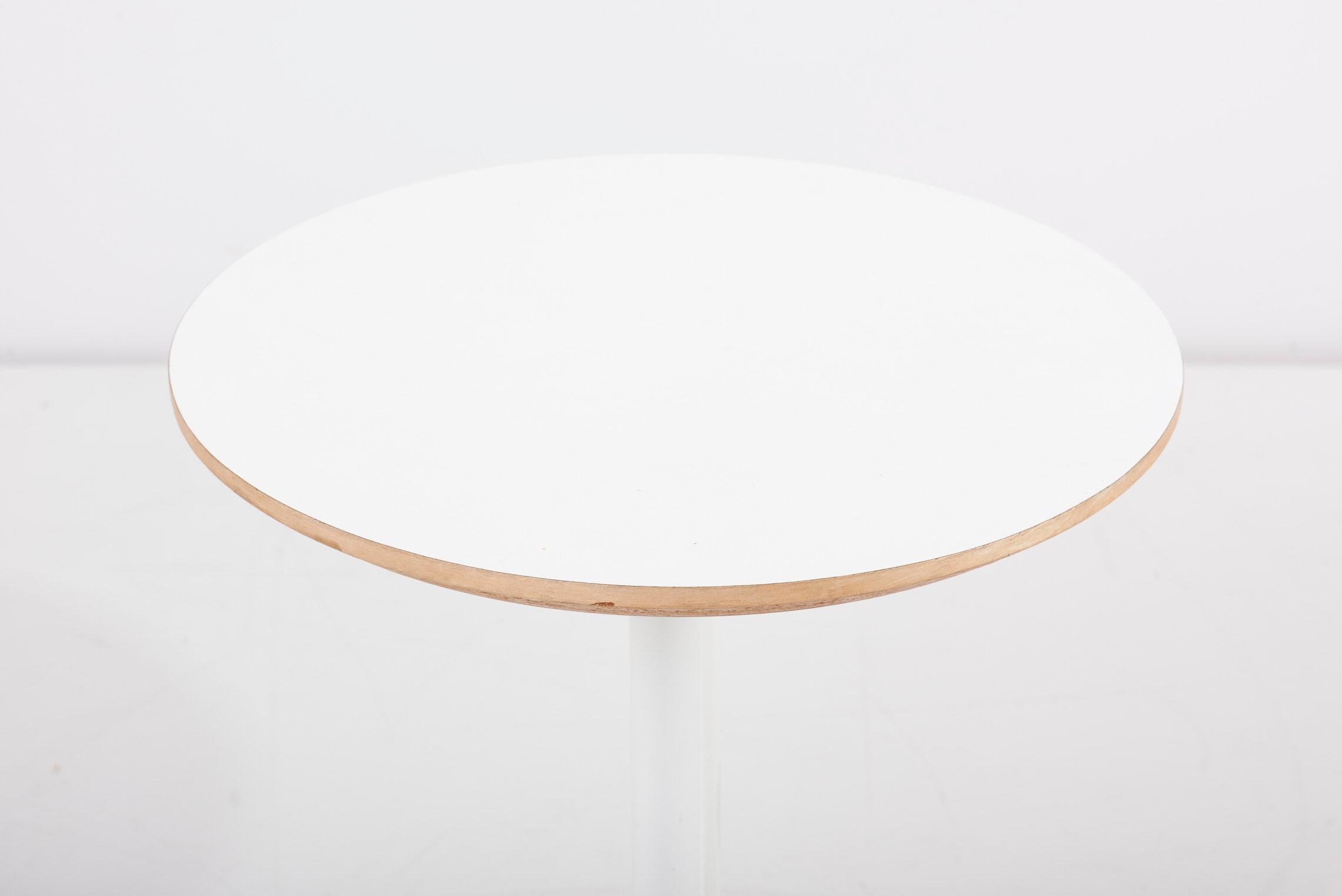 Mid-Century Modern Early Pair of Pedestal Side Tables by George Nelson for Contura / Herman Miller