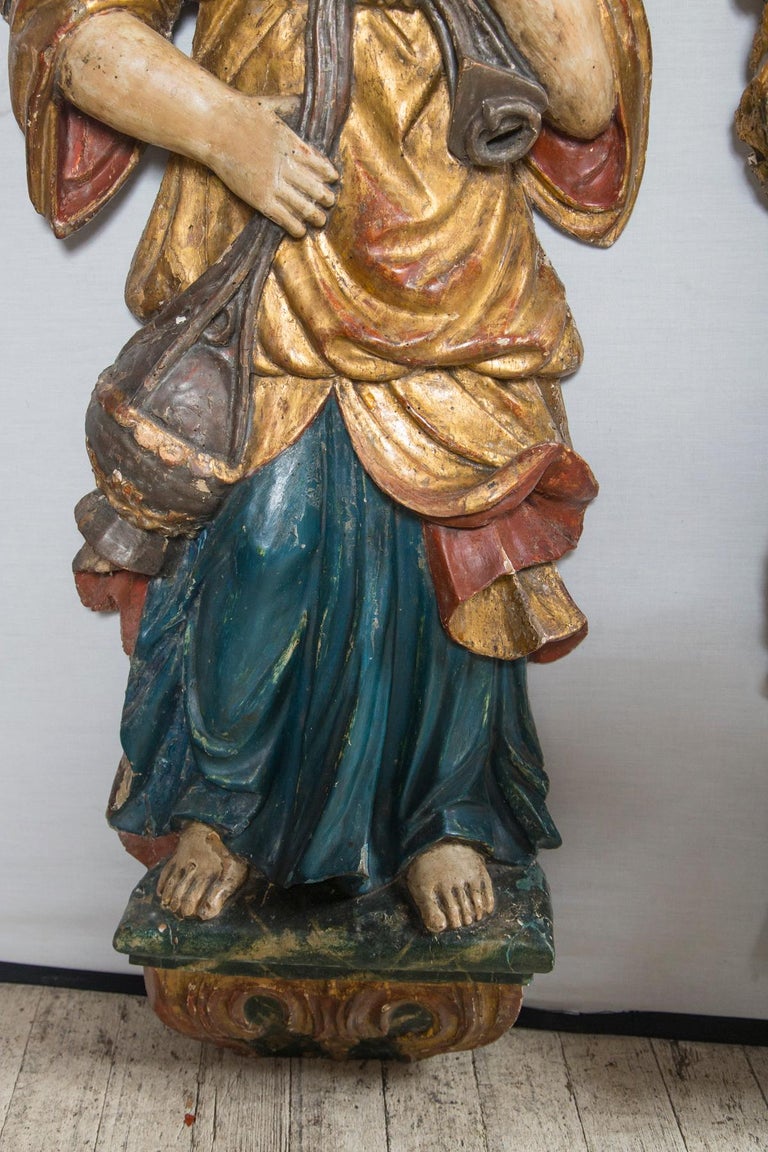 Early Pair of Polychromed Carved Wood Angels For Sale 1