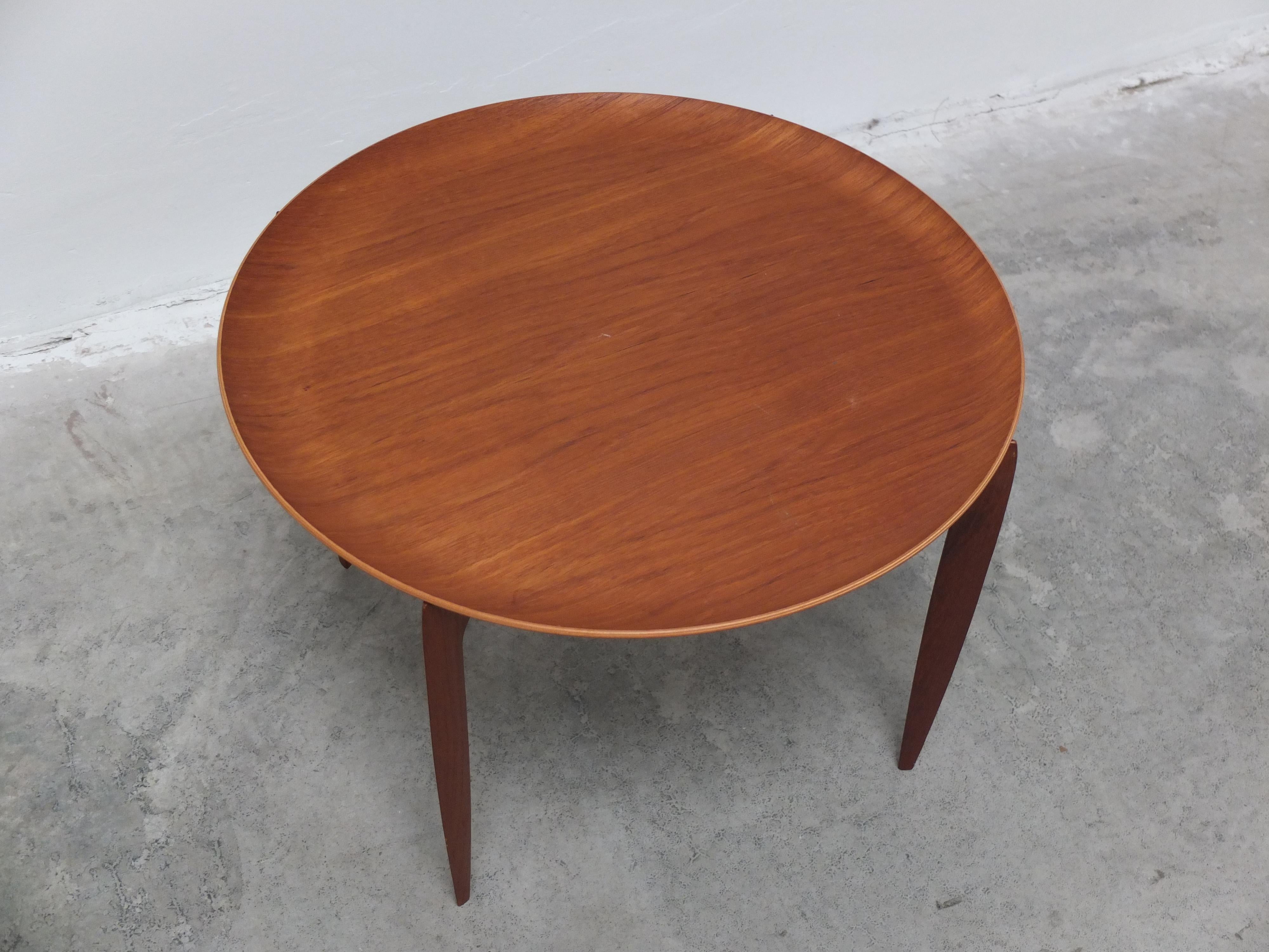 Early Pair of Tray Tables in Teak by Willumsen & Engholm for Fritz Hansen, 1958 For Sale 1