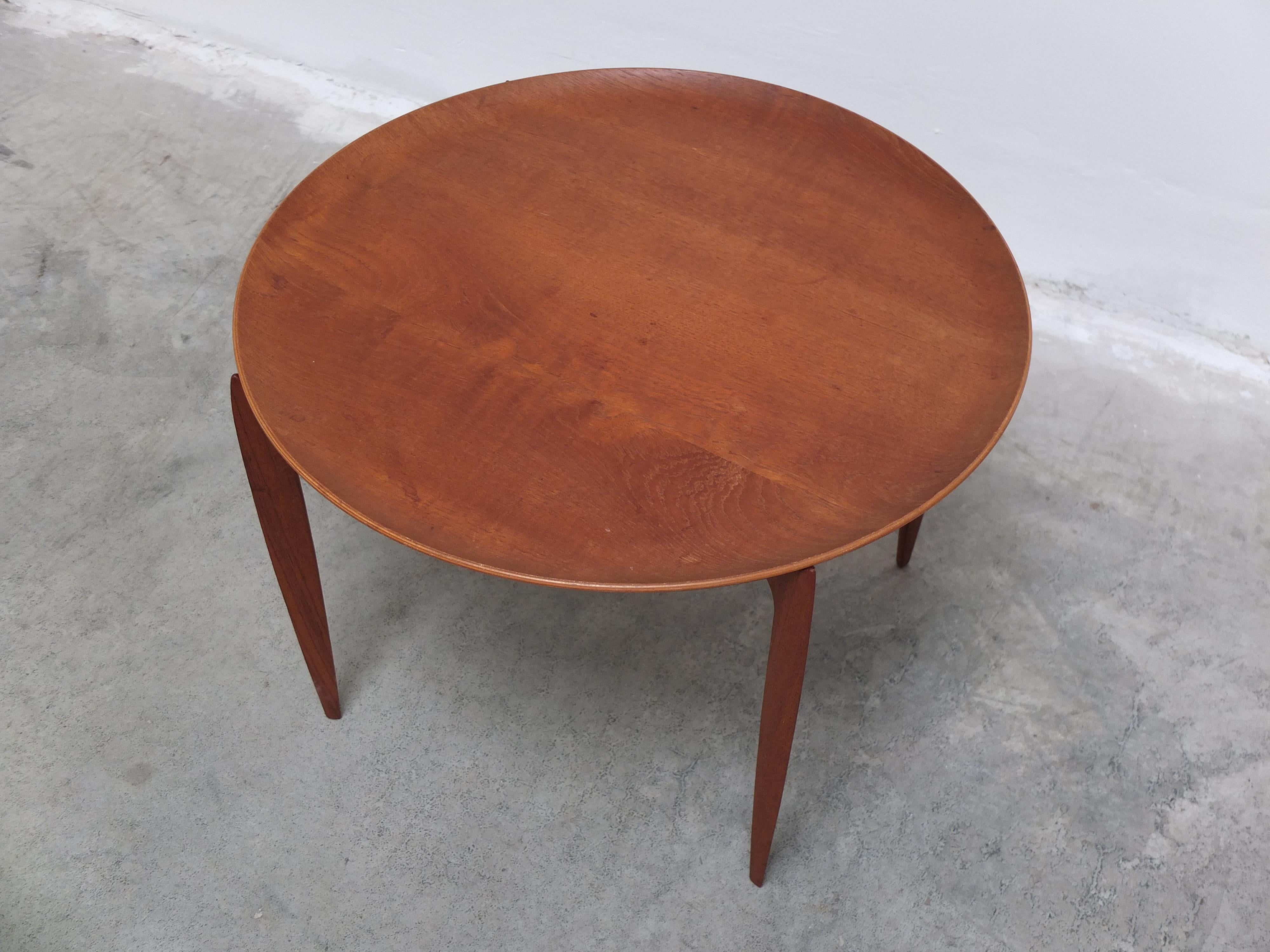 Early Pair of Tray Tables in Teak by Willumsen & Engholm for Fritz Hansen, 1958 For Sale 2
