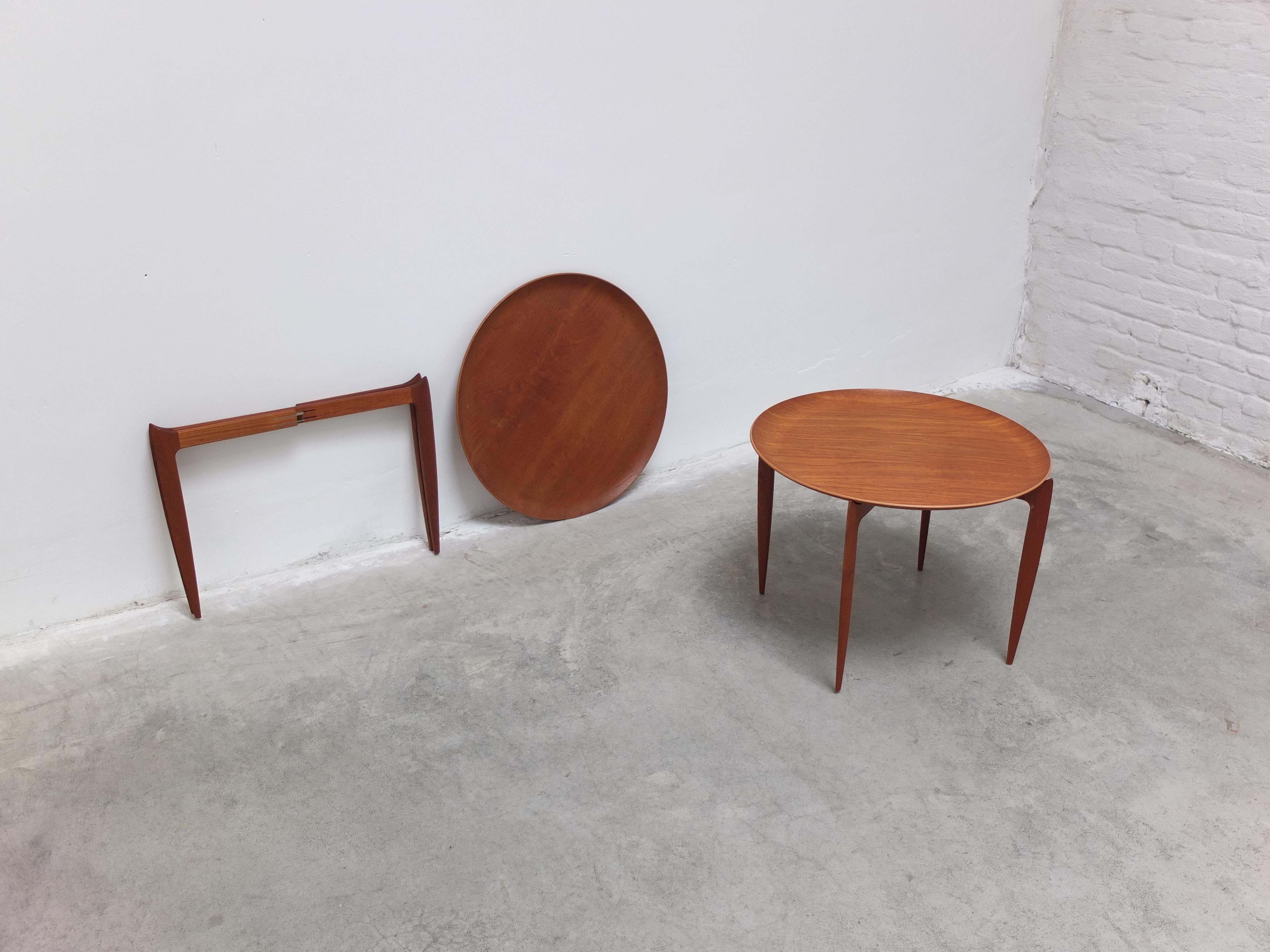 Early Pair of Tray Tables in Teak by Willumsen & Engholm for Fritz Hansen, 1958 For Sale 3