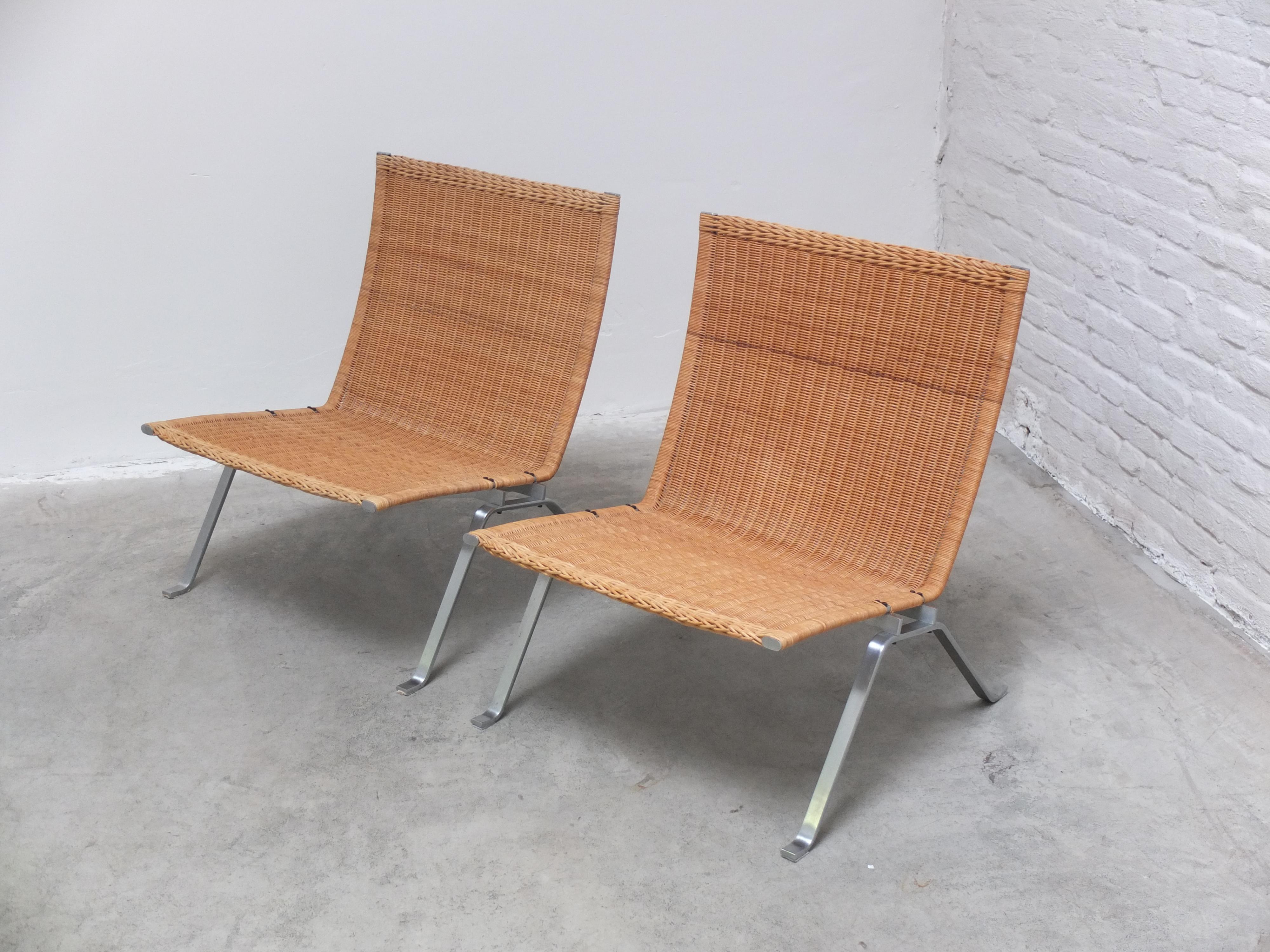 Scandinavian Modern Early Pair of Wicker 'PK22' Easy Chairs by Poul Kjaerholm for Fritz Hansen, 1986