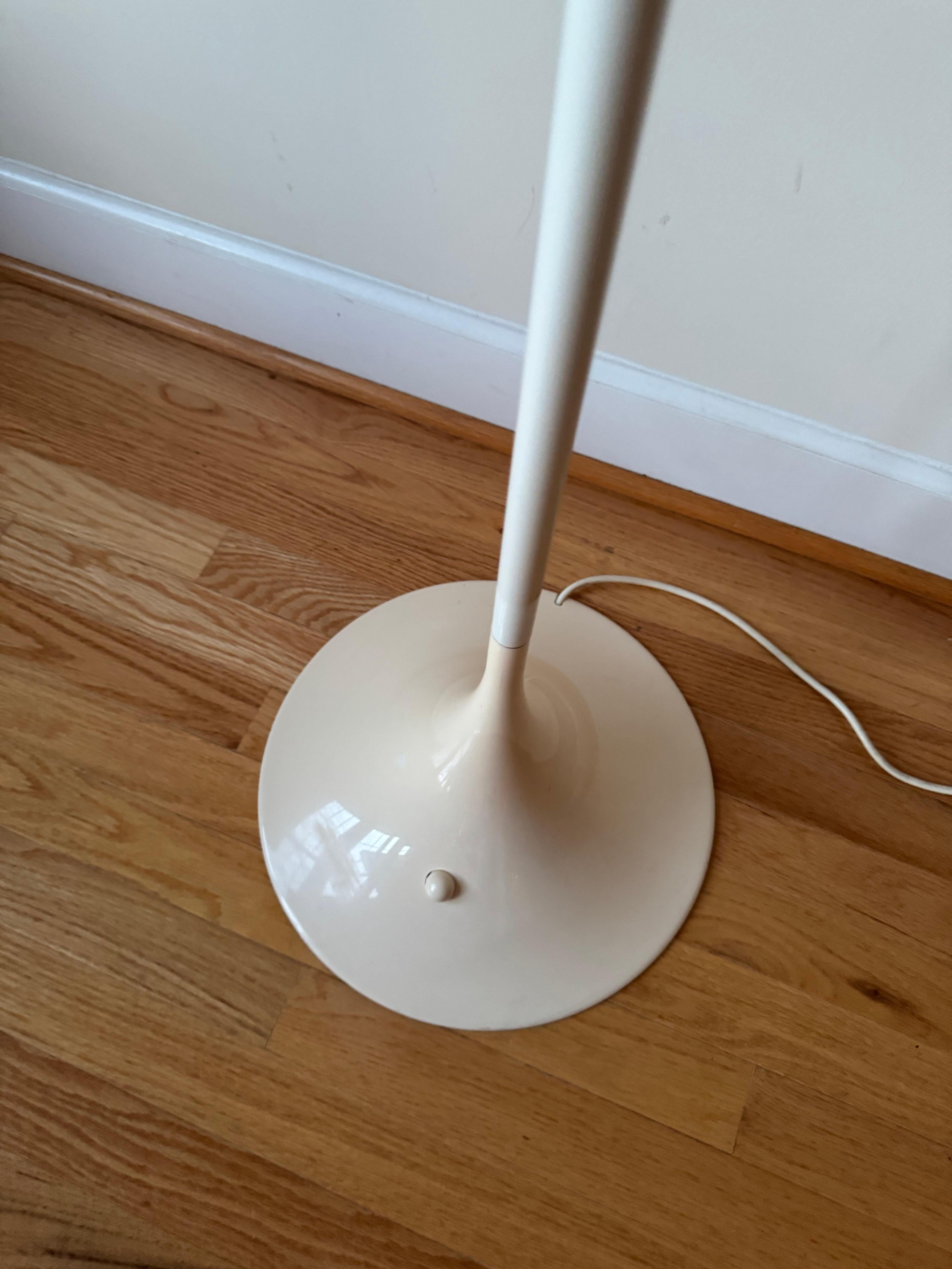 Early Panthella Floor Lamp by Verner Panton for Louis Poulsen For Sale 8