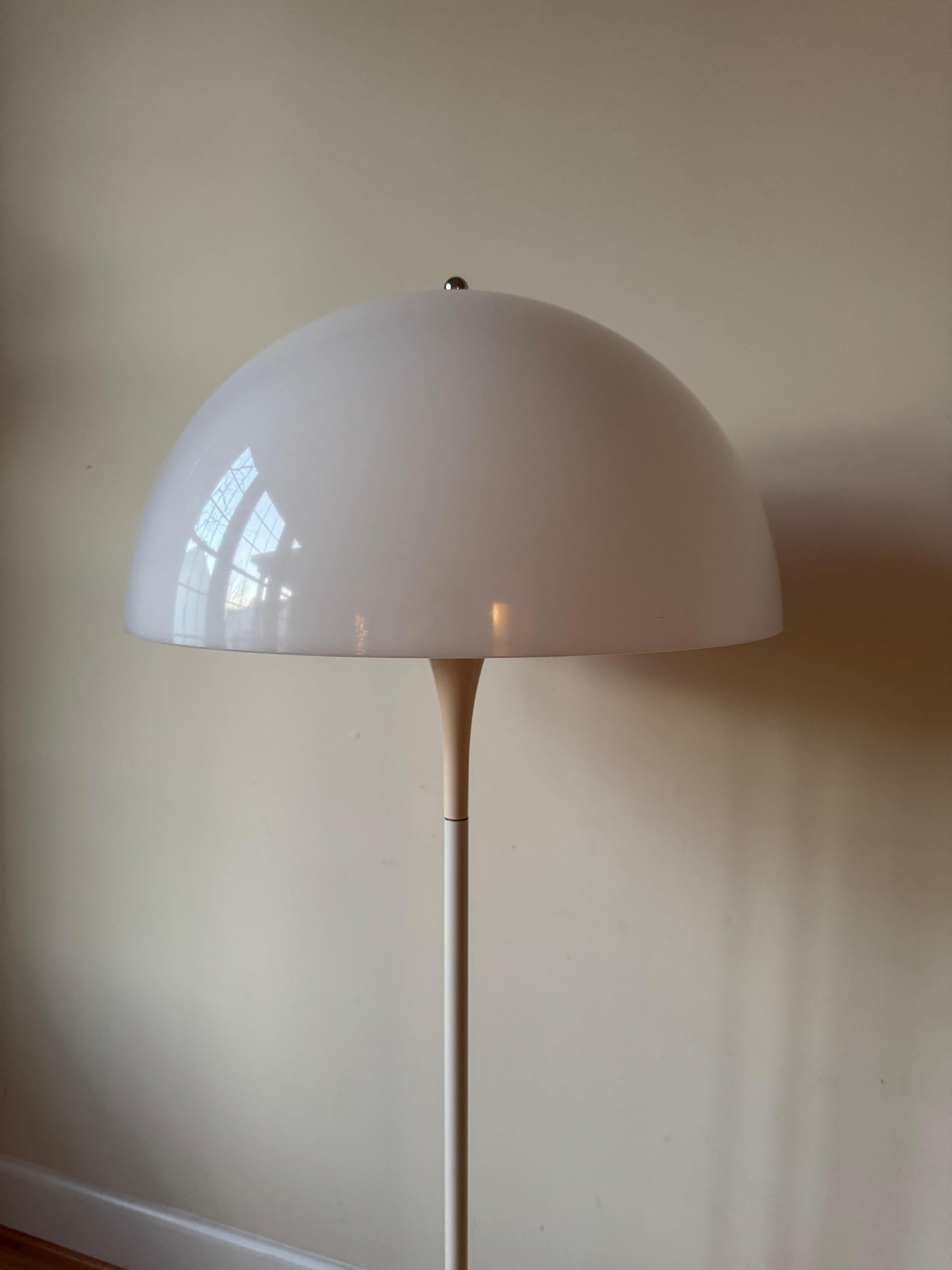 Early Panthella Floor Lamp by Verner Panton for Louis Poulsen For Sale 9