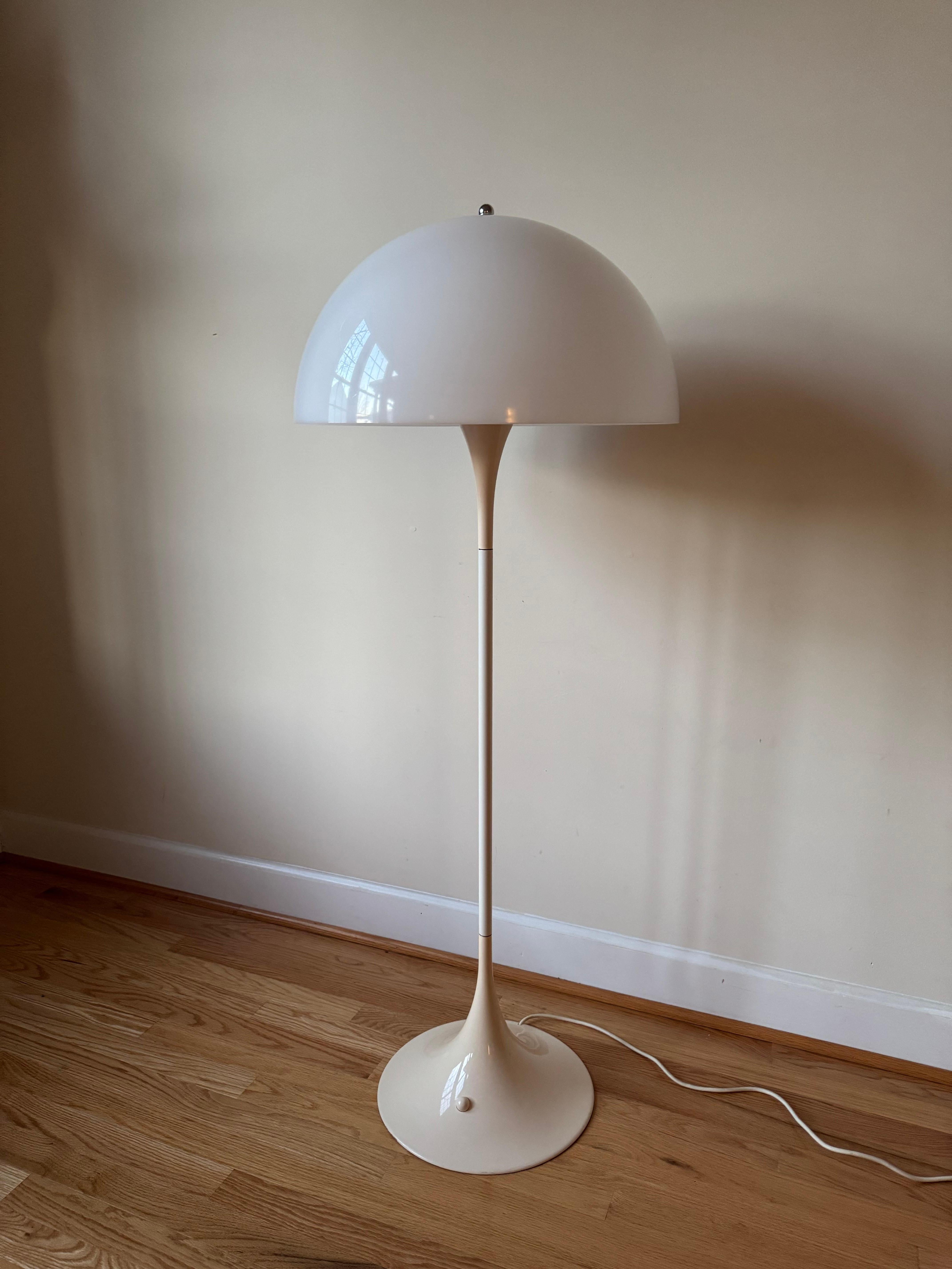 Early Panthella Floor Lamp by Verner Panton for Louis Poulsen For Sale 10