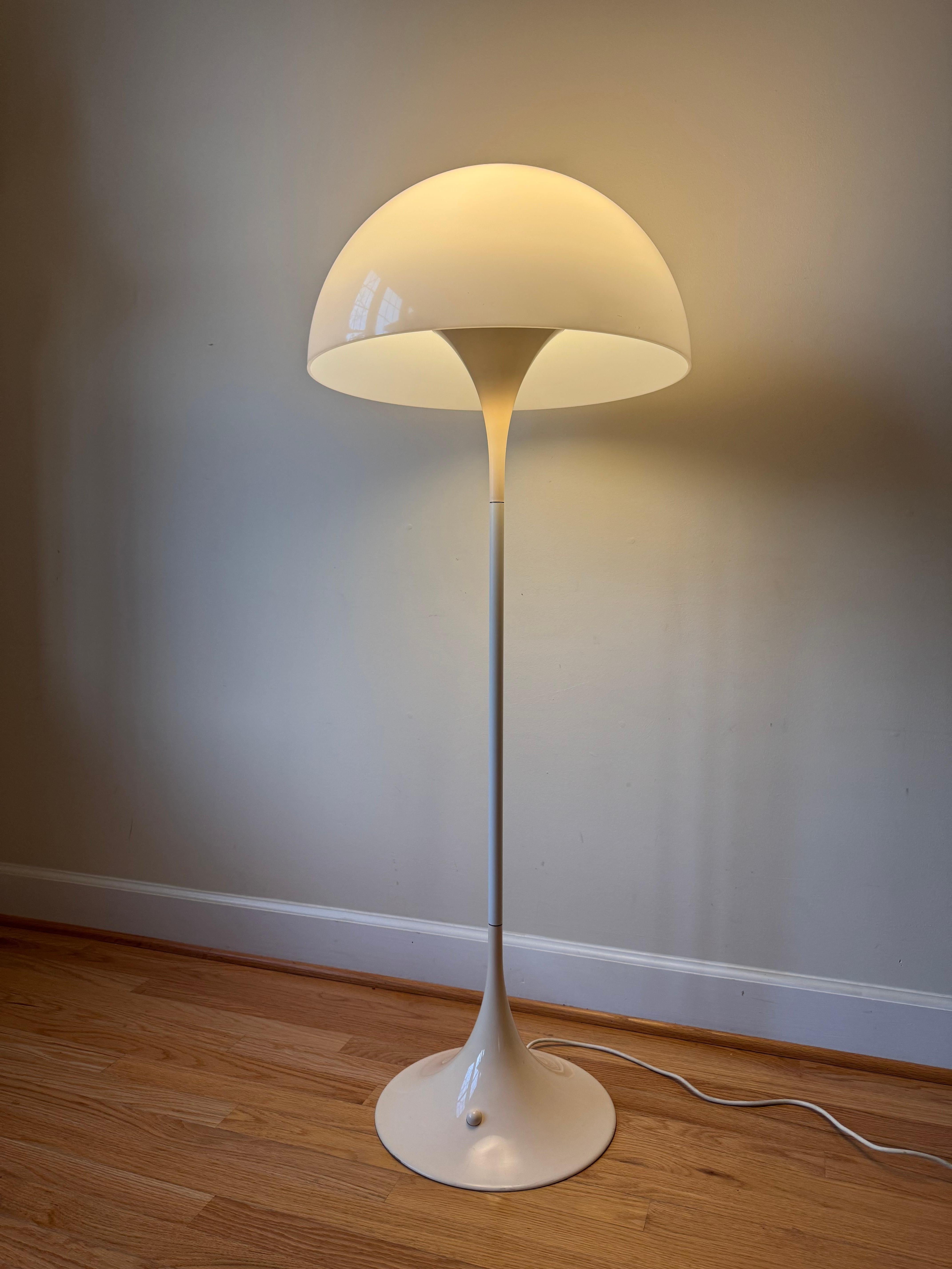 Early Panthella Floor Lamp by Verner Panton for Louis Poulsen For Sale 2